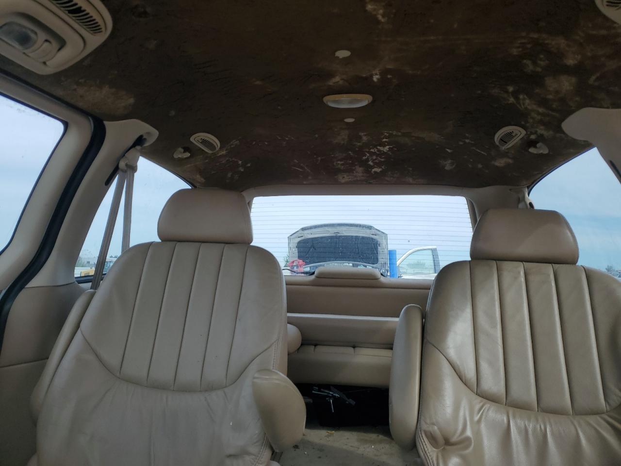 1997 Dodge Grand Caravan Le White vin: 1B4GP54R3VB362509