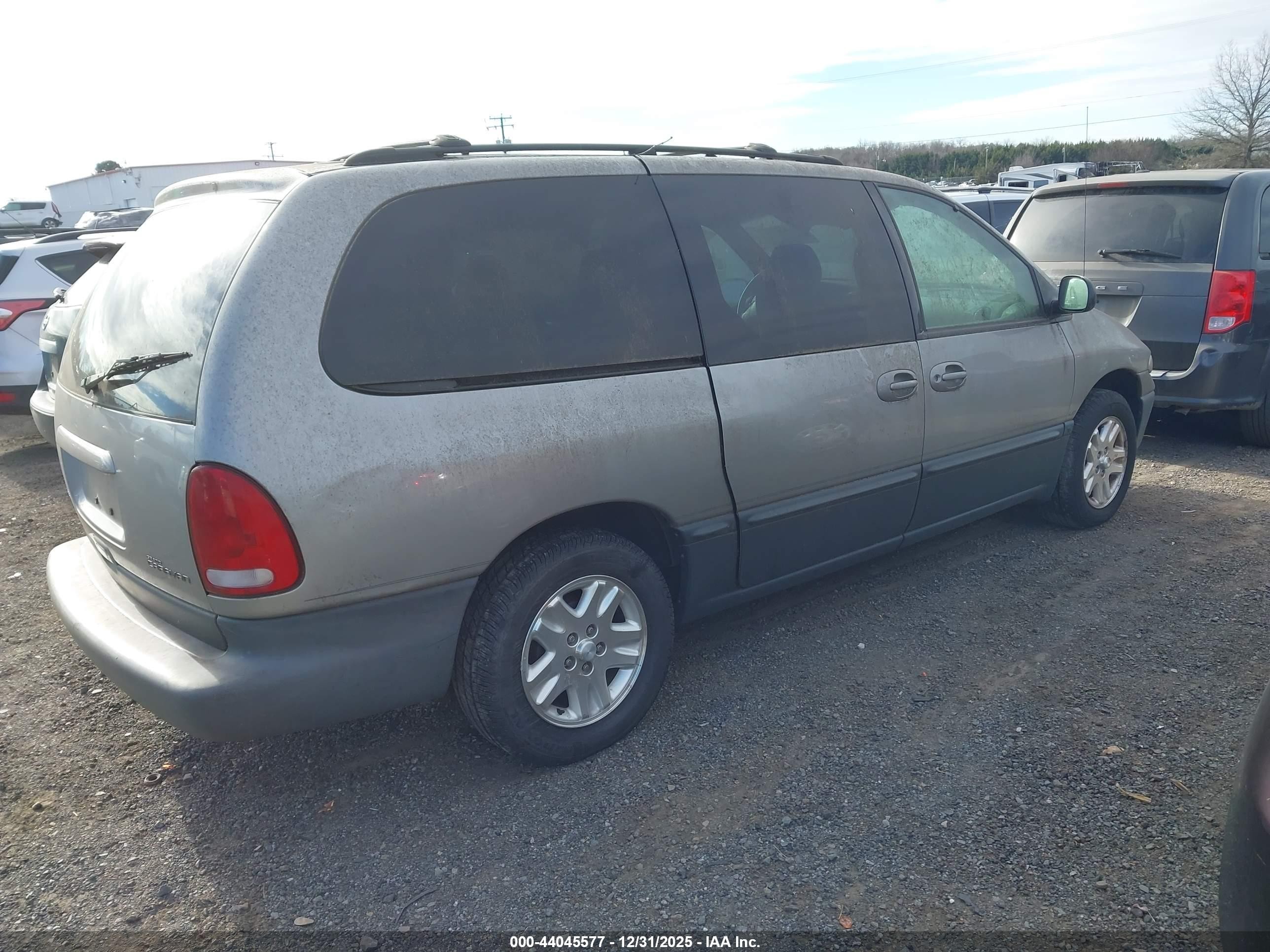 1996 Dodge Grand Caravan Le/es Серебряный vin: 1B4GP54R9TB446248
