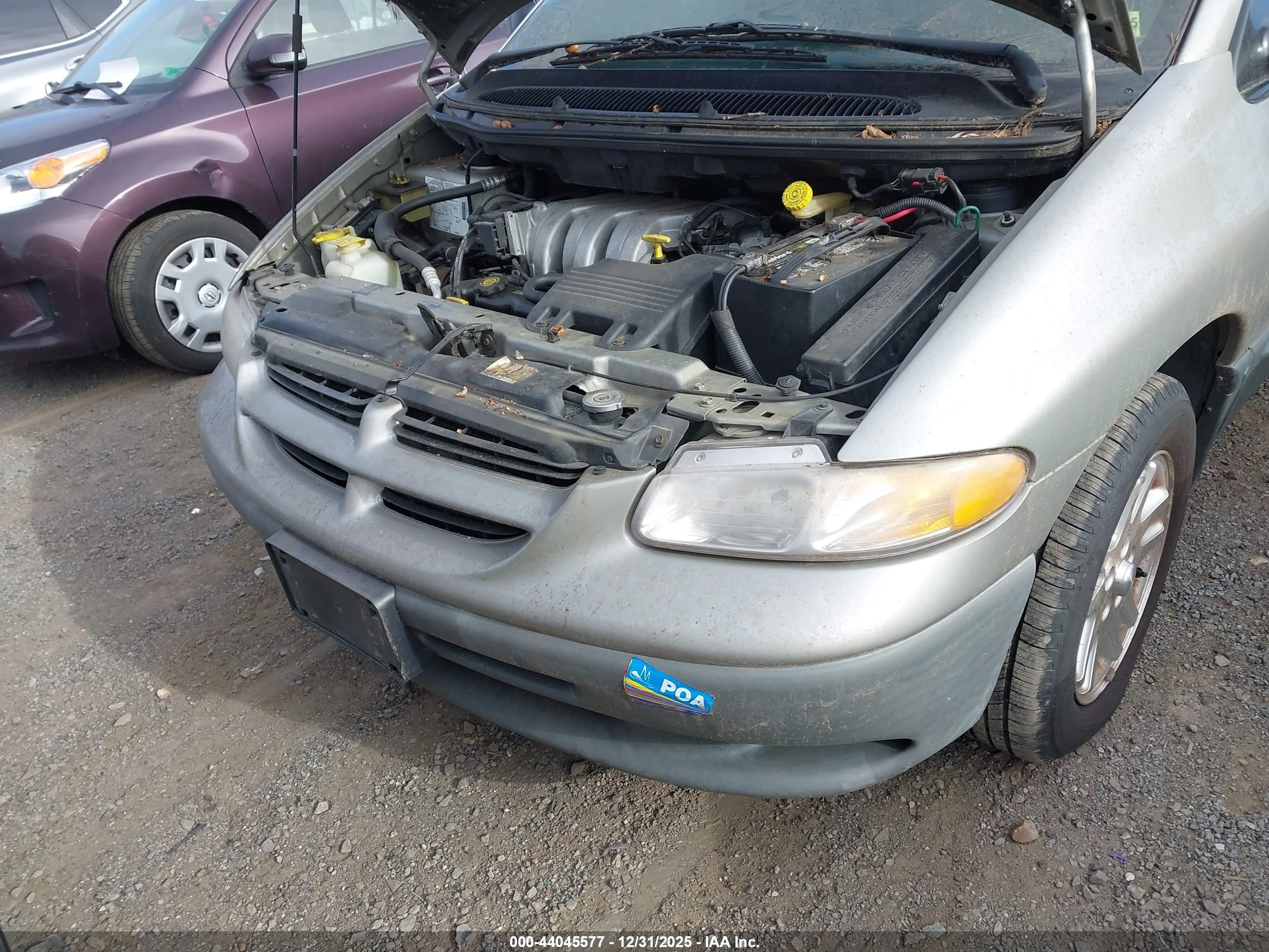 1996 Dodge Grand Caravan Le/es Серебряный vin: 1B4GP54R9TB446248