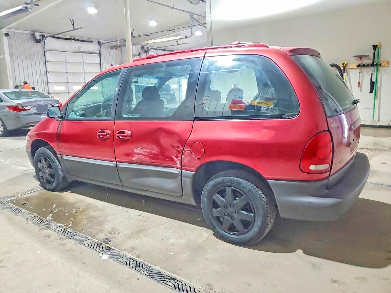 1997 Dodge Caravan Le Burgundy vin: 1B4GP55R7VB403884