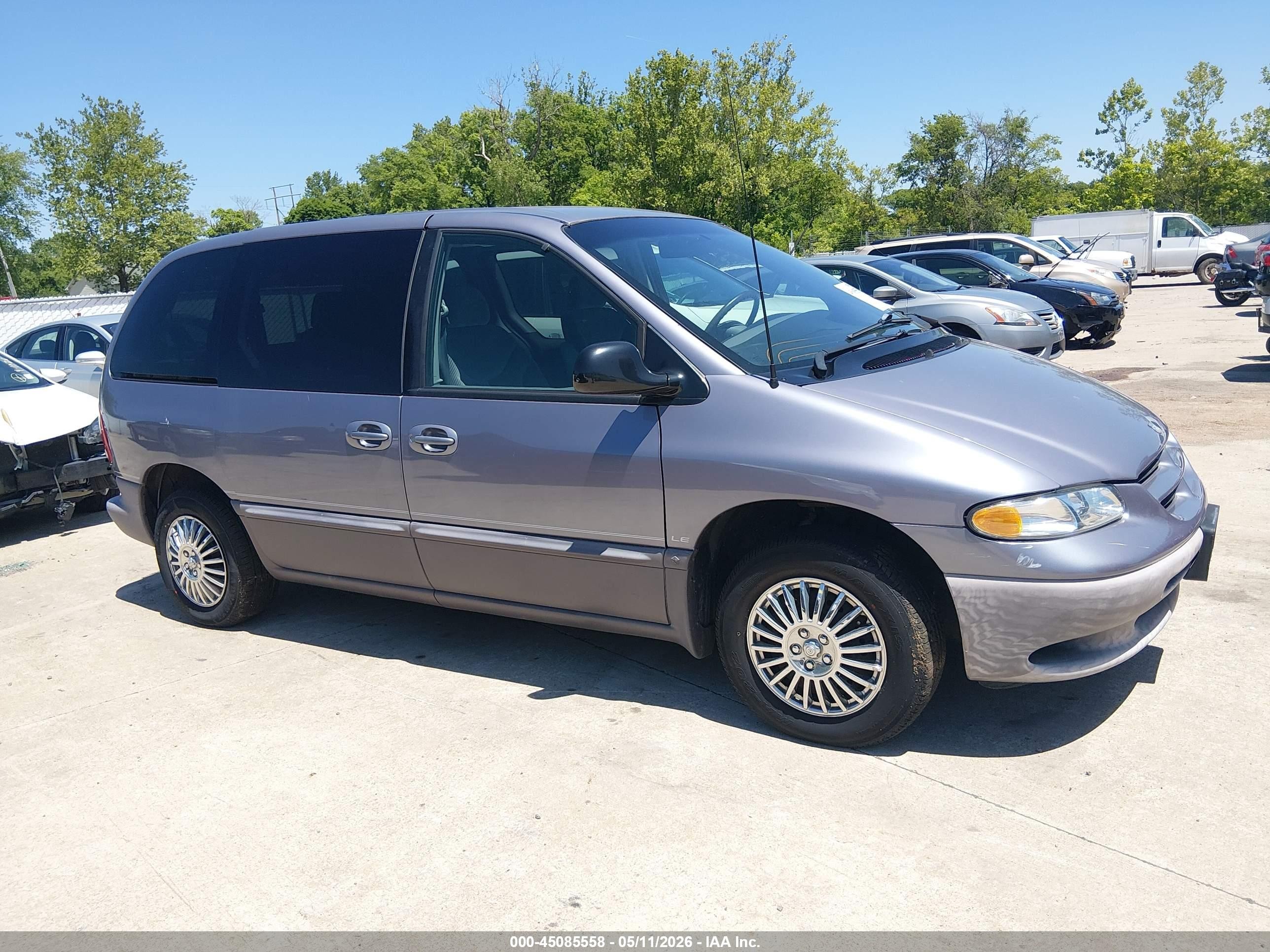 1996 Dodge Caravan Le/es Blue vin: 1B4GP55R8TB370052