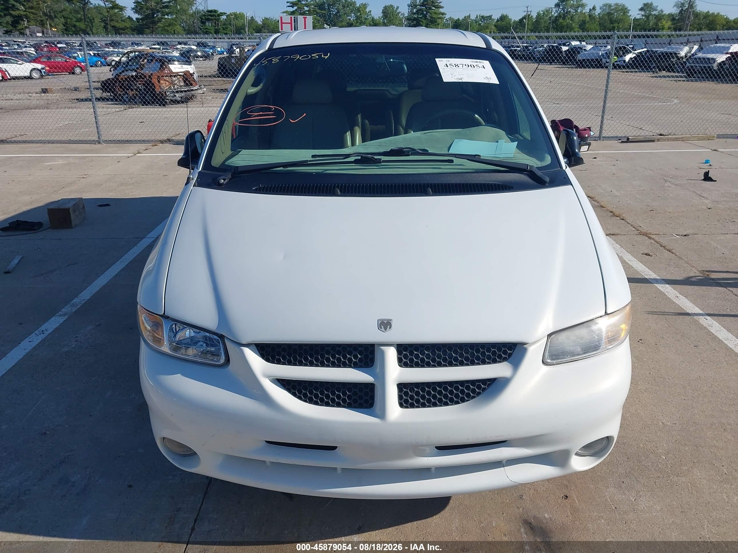 1999 Dodge Grand Caravan Es White vin: 1B4GP74L1XB621041