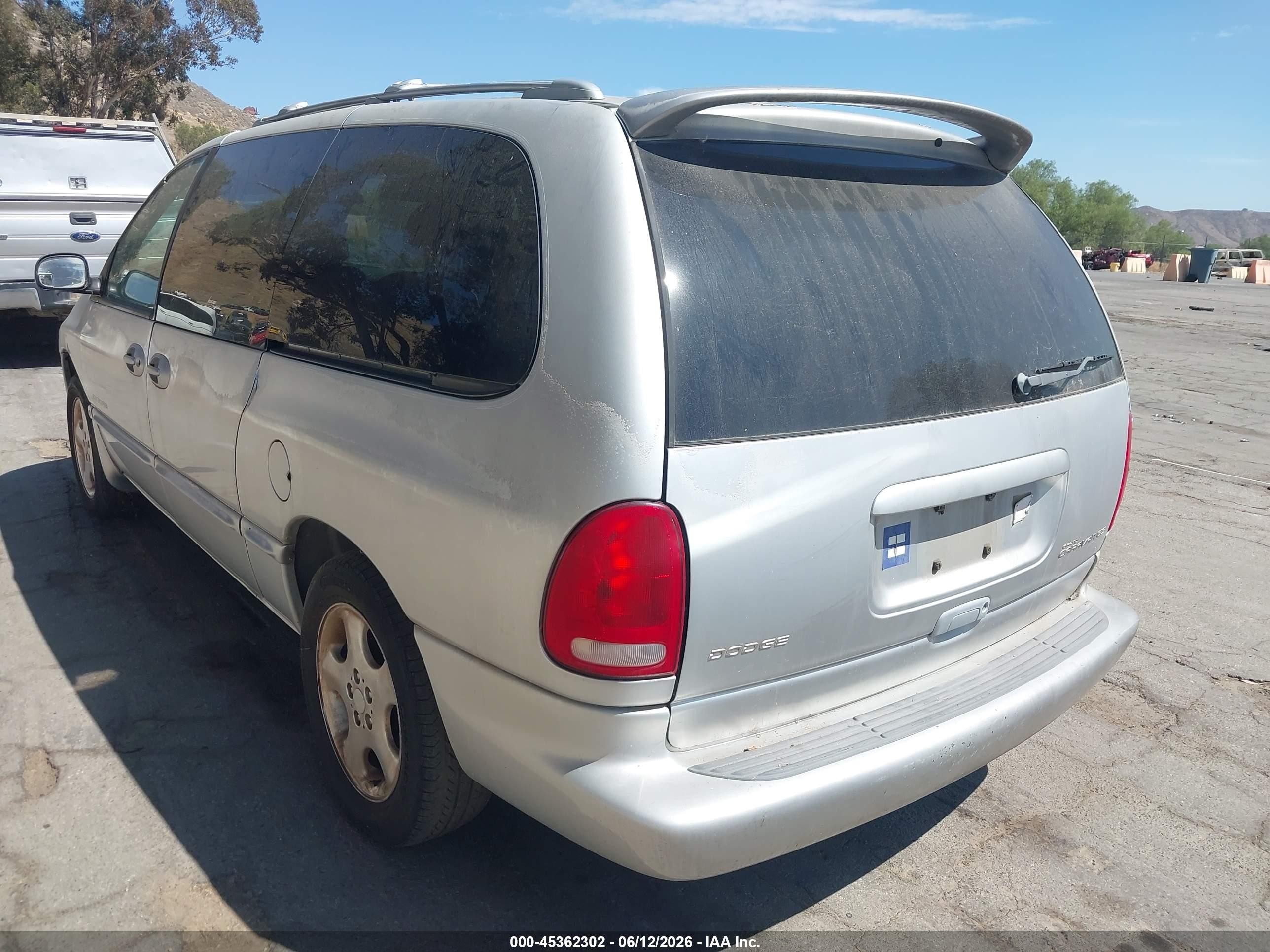 2000 Dodge Grand Caravan Es Silver vin: 1B4GP74L7YB522709