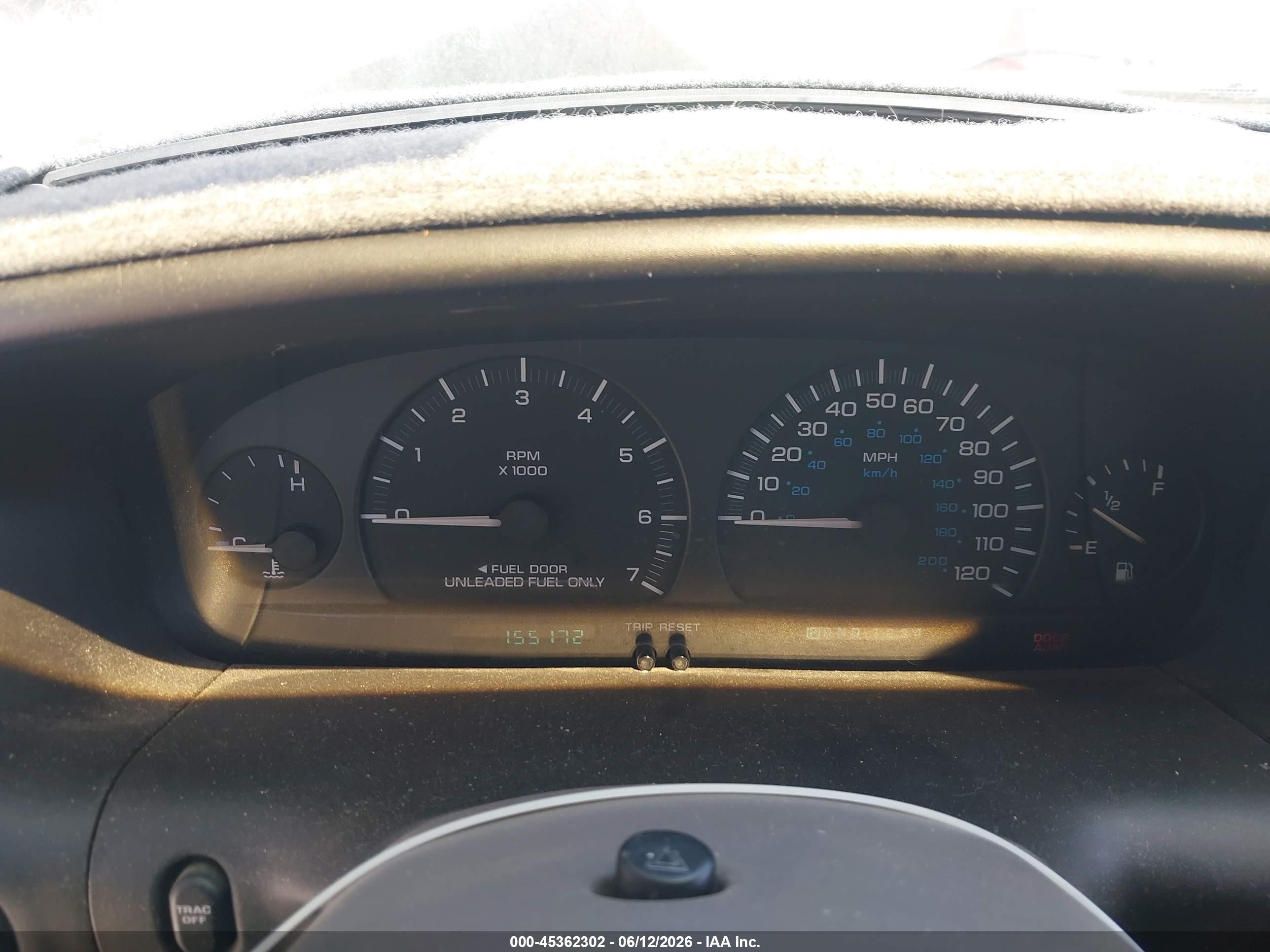 2000 Dodge Grand Caravan Es Silver vin: 1B4GP74L7YB522709