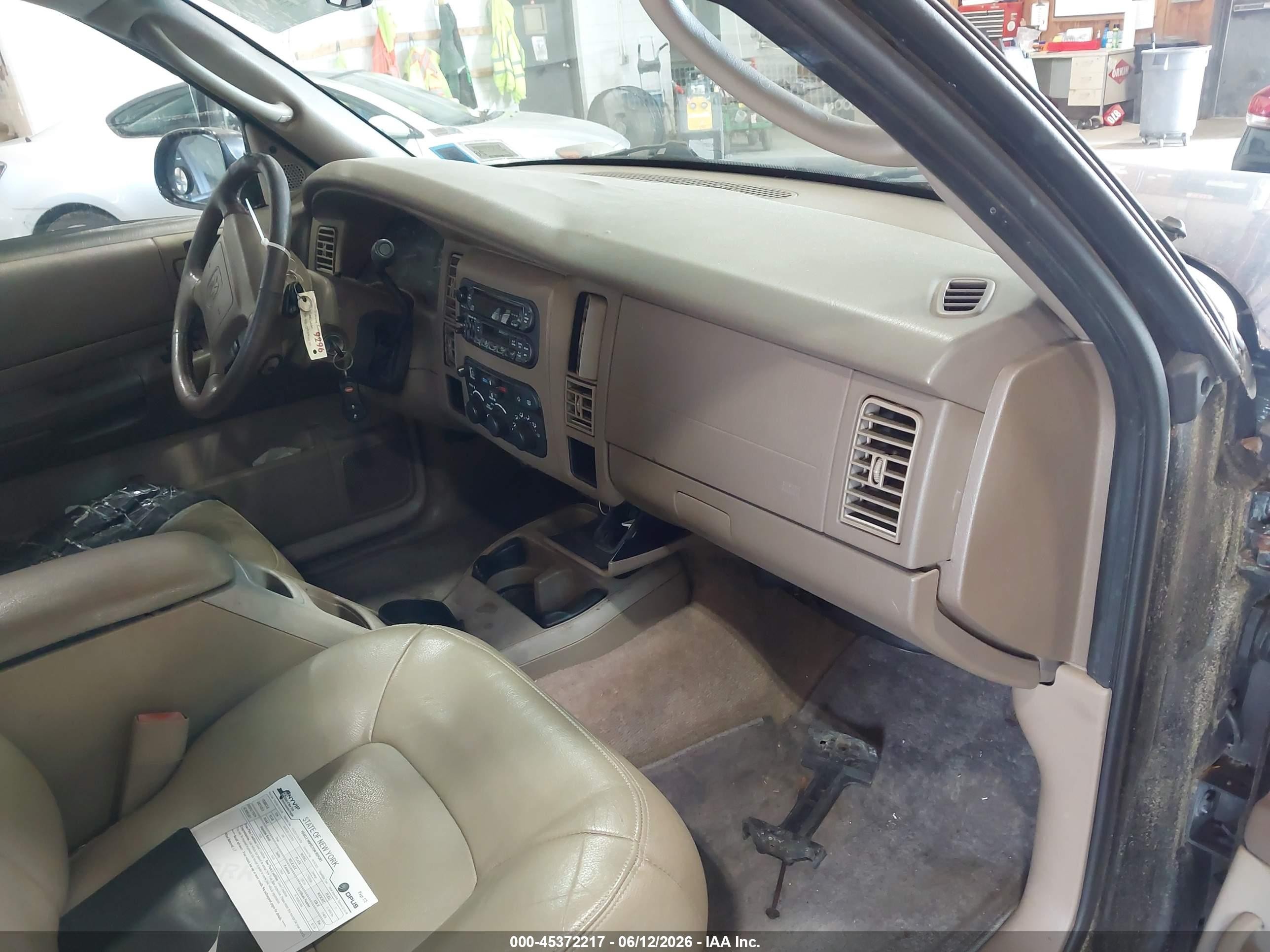 2001 Dodge Durango   Black vin: 1B4HR28N11F627919