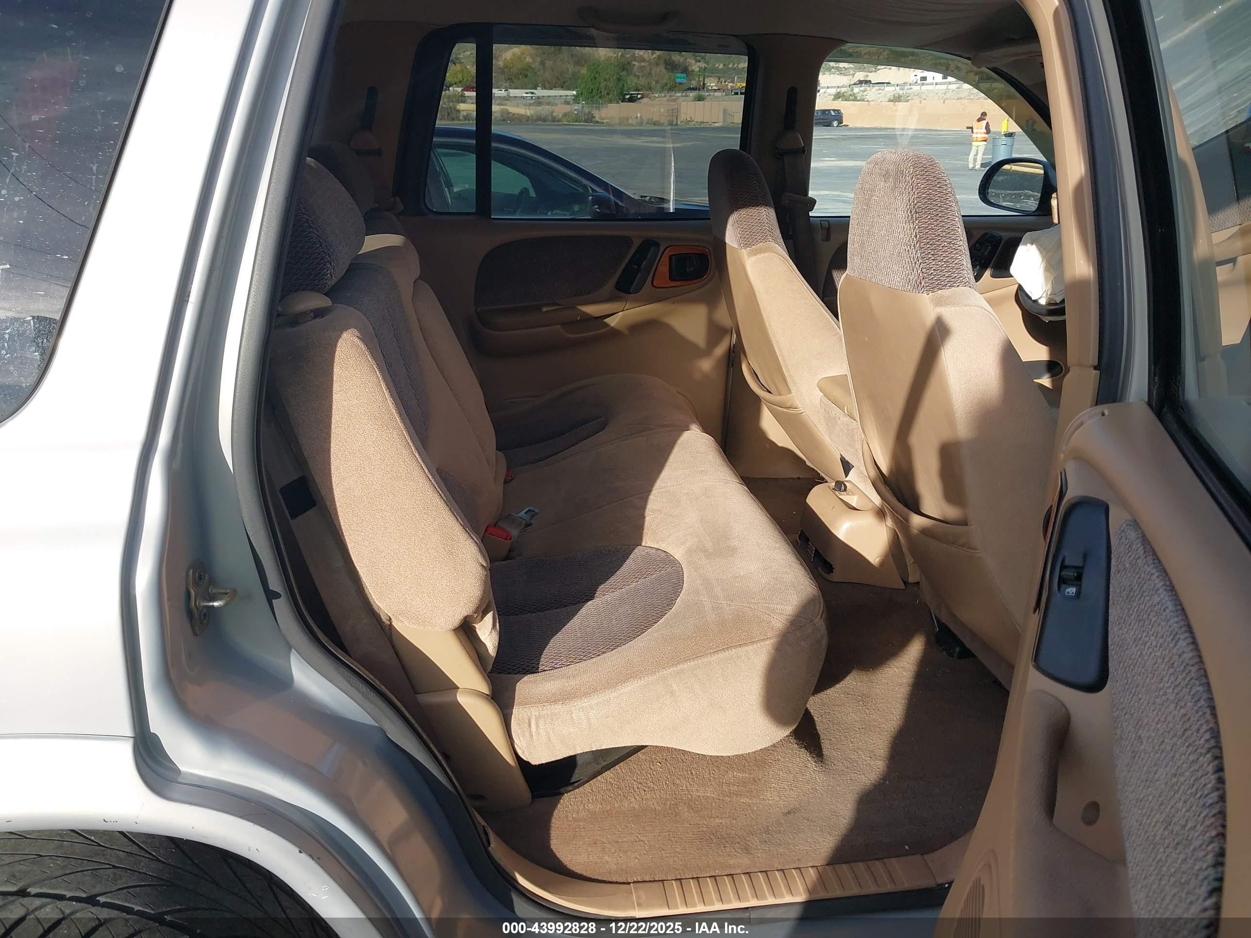 1999 Dodge Durango   Silver vin: 1B4HR28Y0XF666990