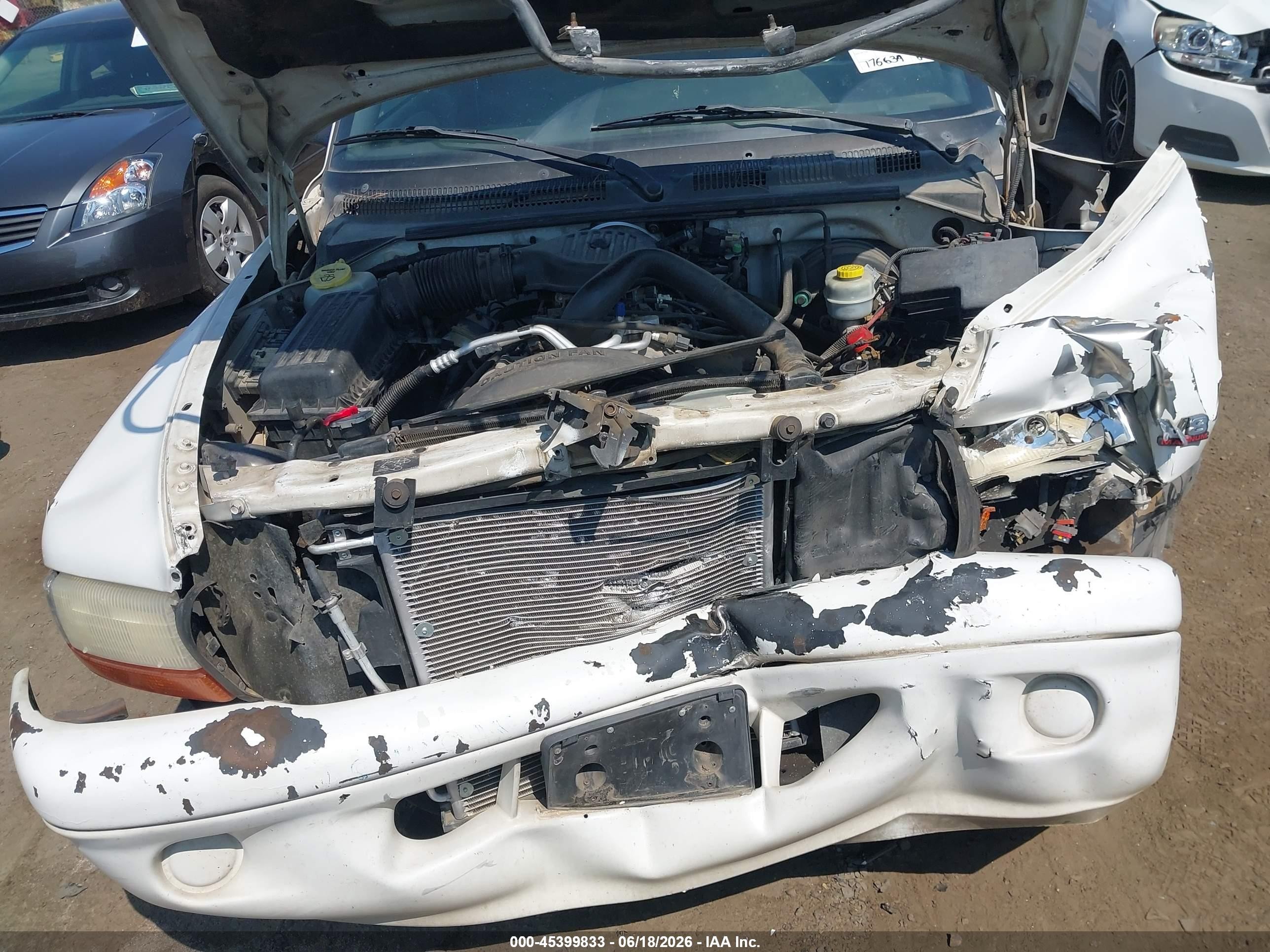 1999 Dodge Durango   White vin: 1B4HR28Y3XF524472