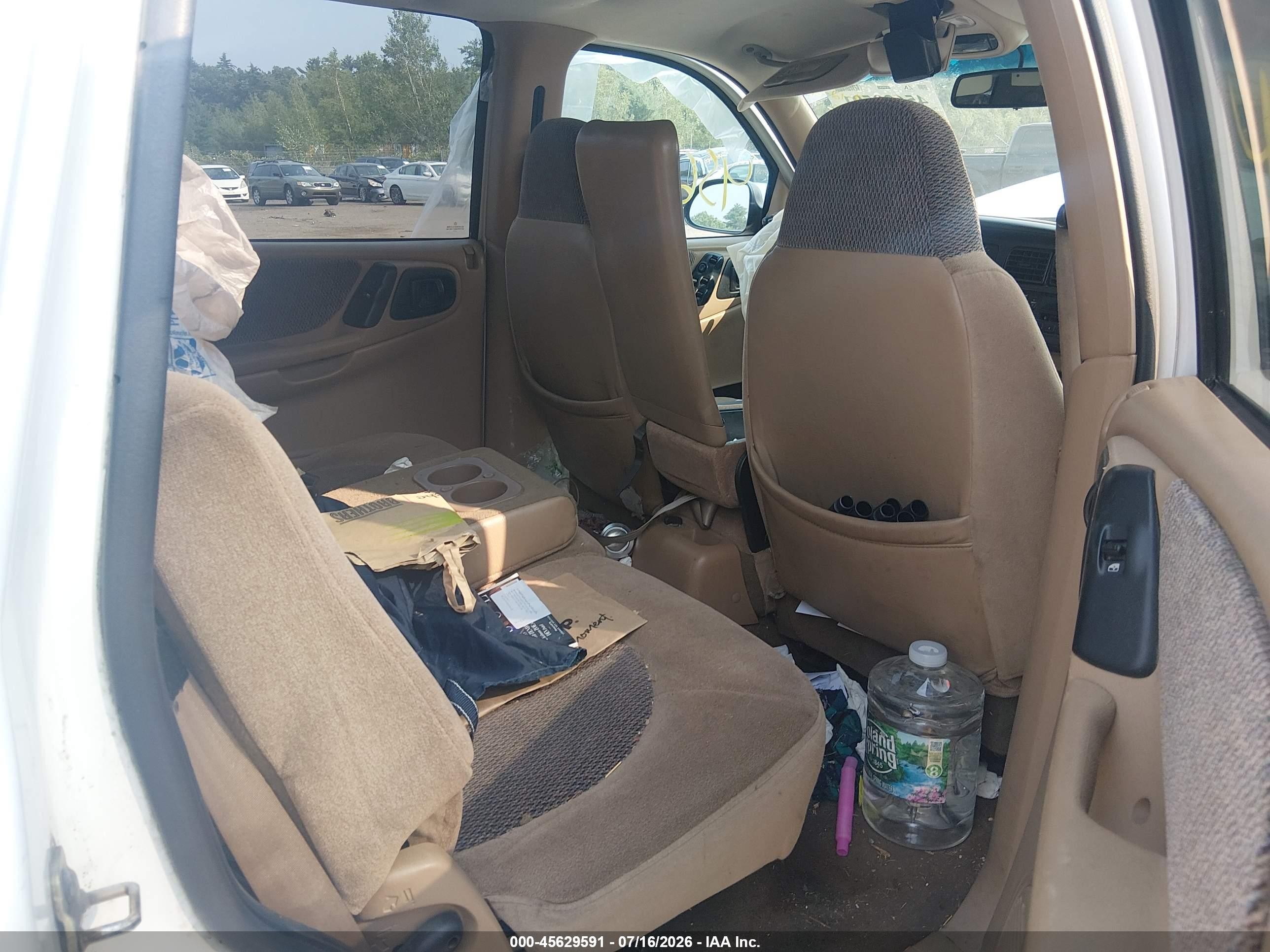 1999 Dodge Durango   White vin: 1B4HR28Z4XF710918