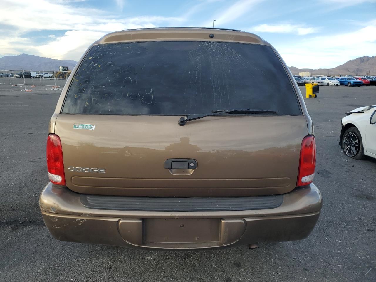 2000 Dodge Durango Gold vin: 1B4HR28Z5YF176183