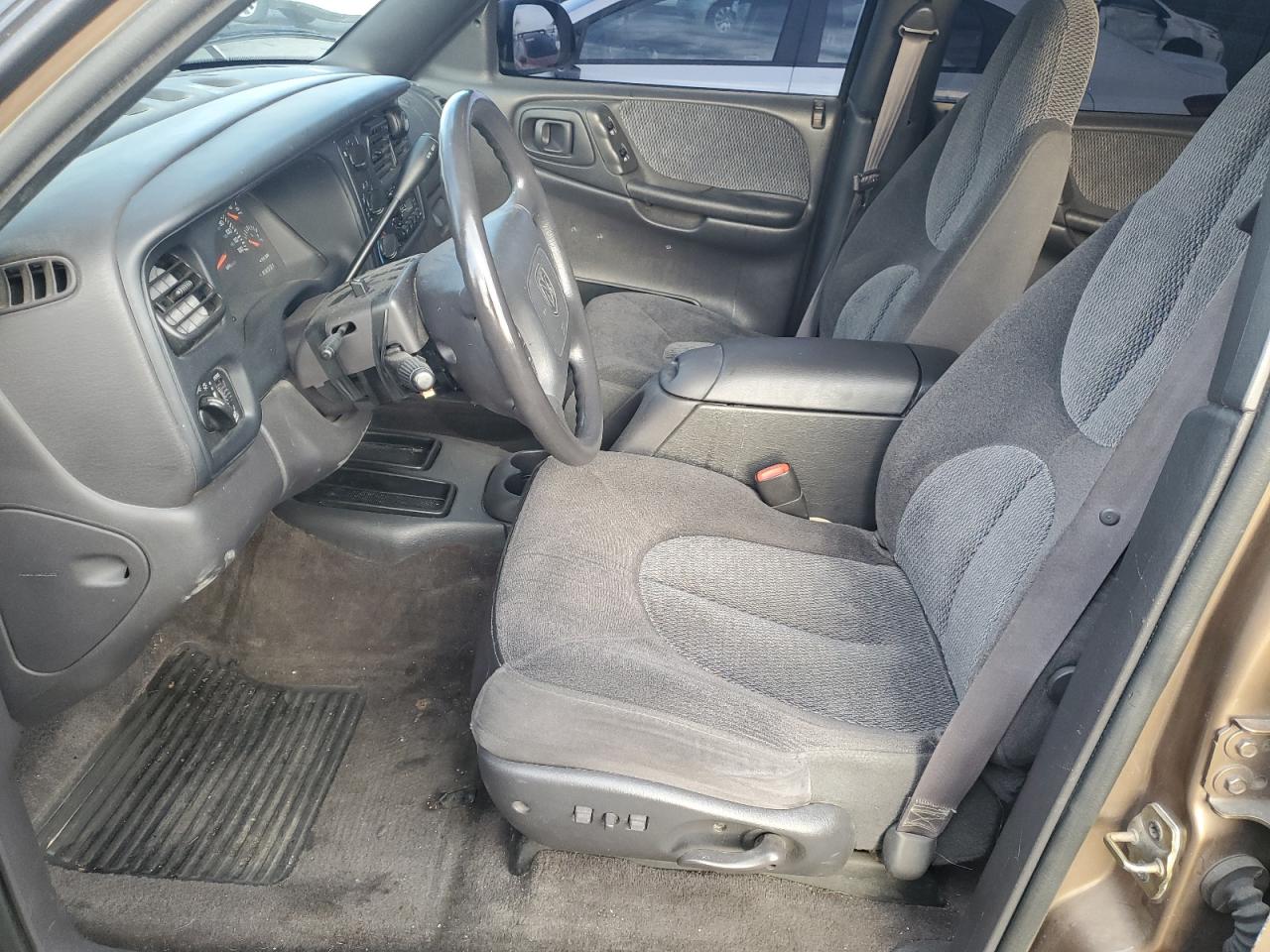 2000 Dodge Durango Gold vin: 1B4HR28Z5YF176183