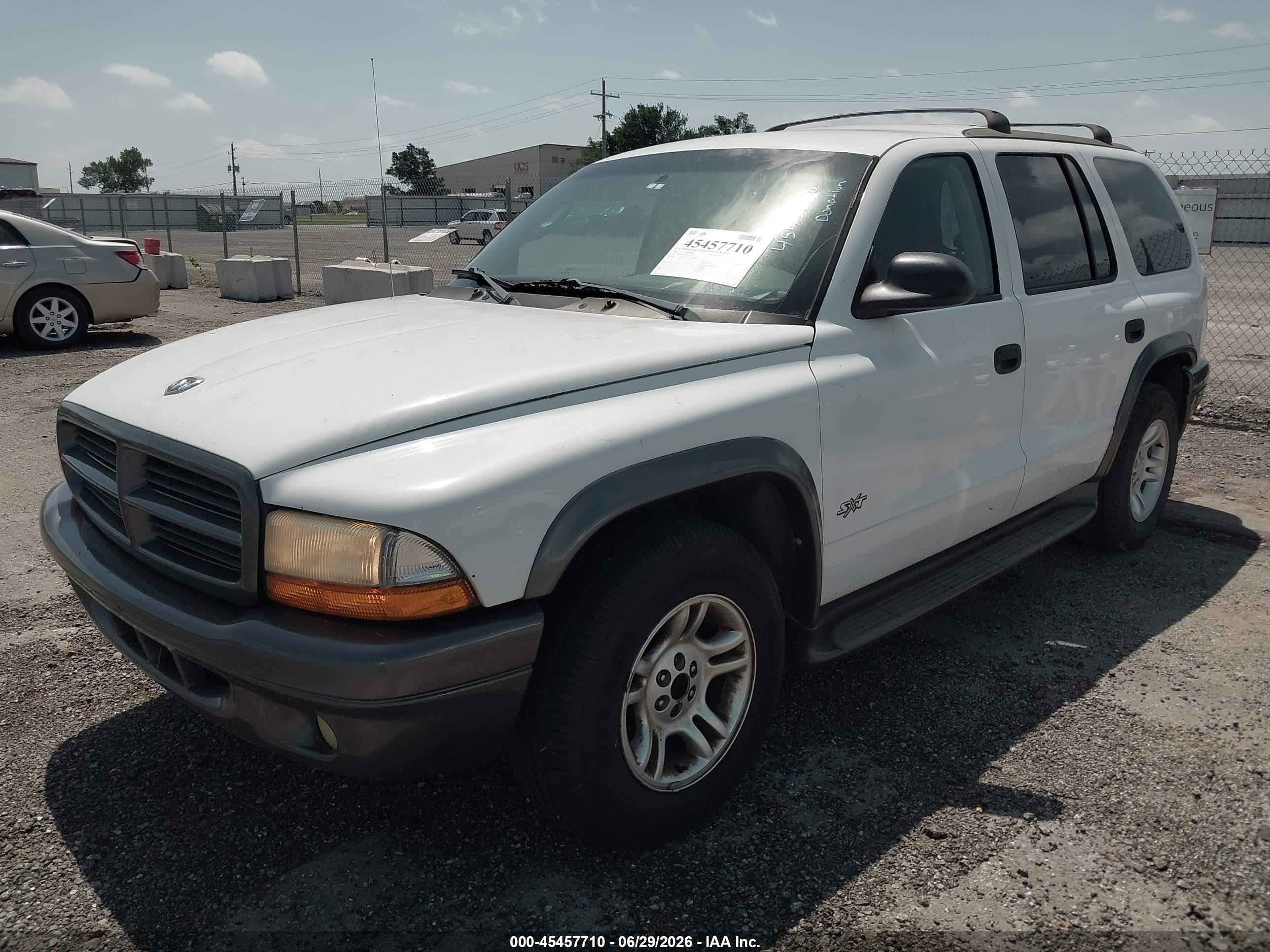 2002 Dodge Durango Sport White vin: 1B4HR38N92F178271