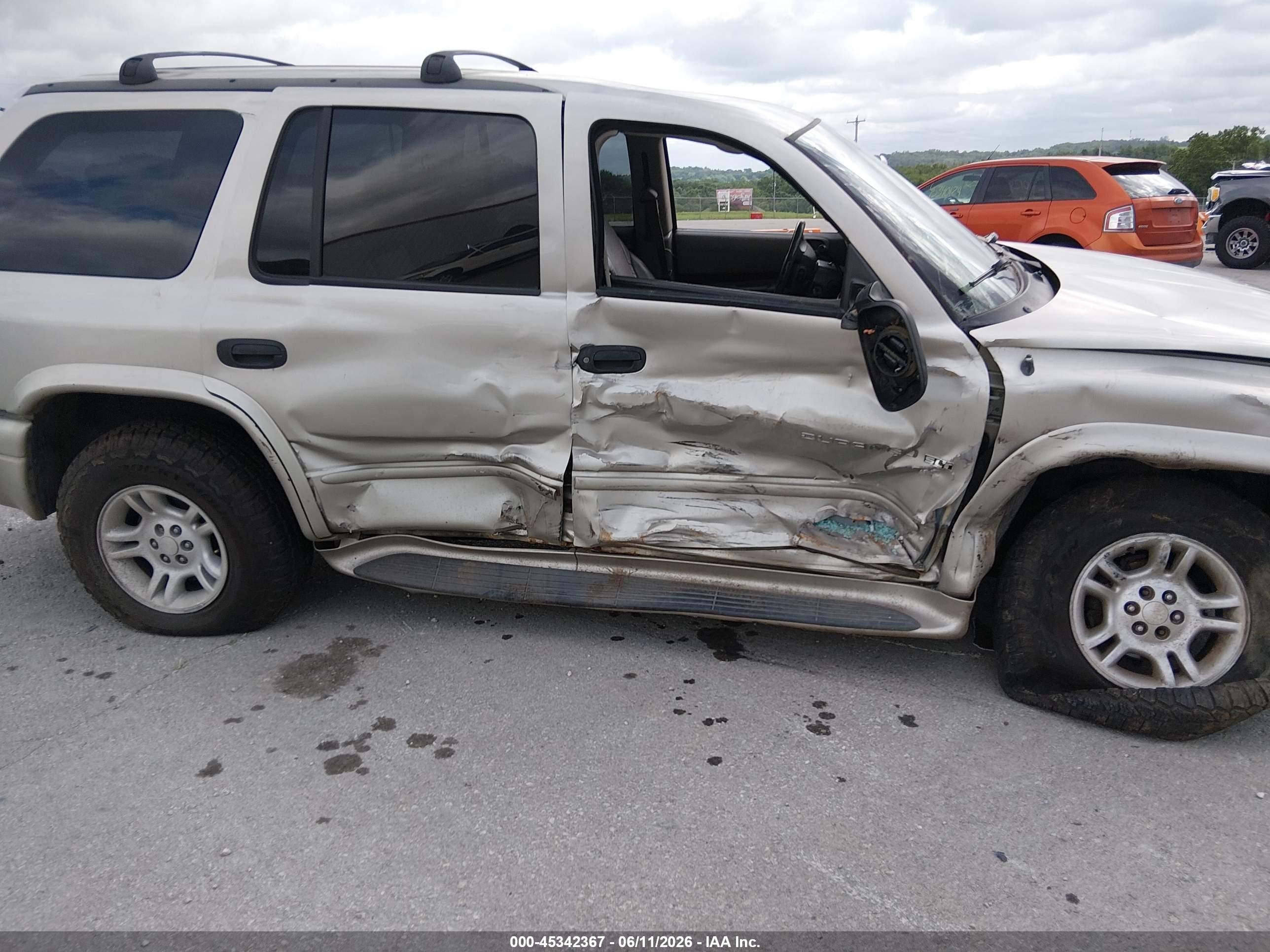 2001 Dodge Durango   Gold vin: 1B4HS28N11F544723