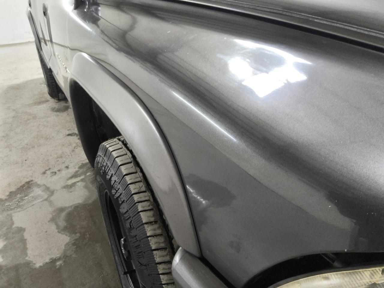 2001 Dodge Durango Silver vin: 1B4HS28N11F620067 Damage: Right Front Fender, Dent(S) W/ Paint Dmg, 5 To 6 Inches