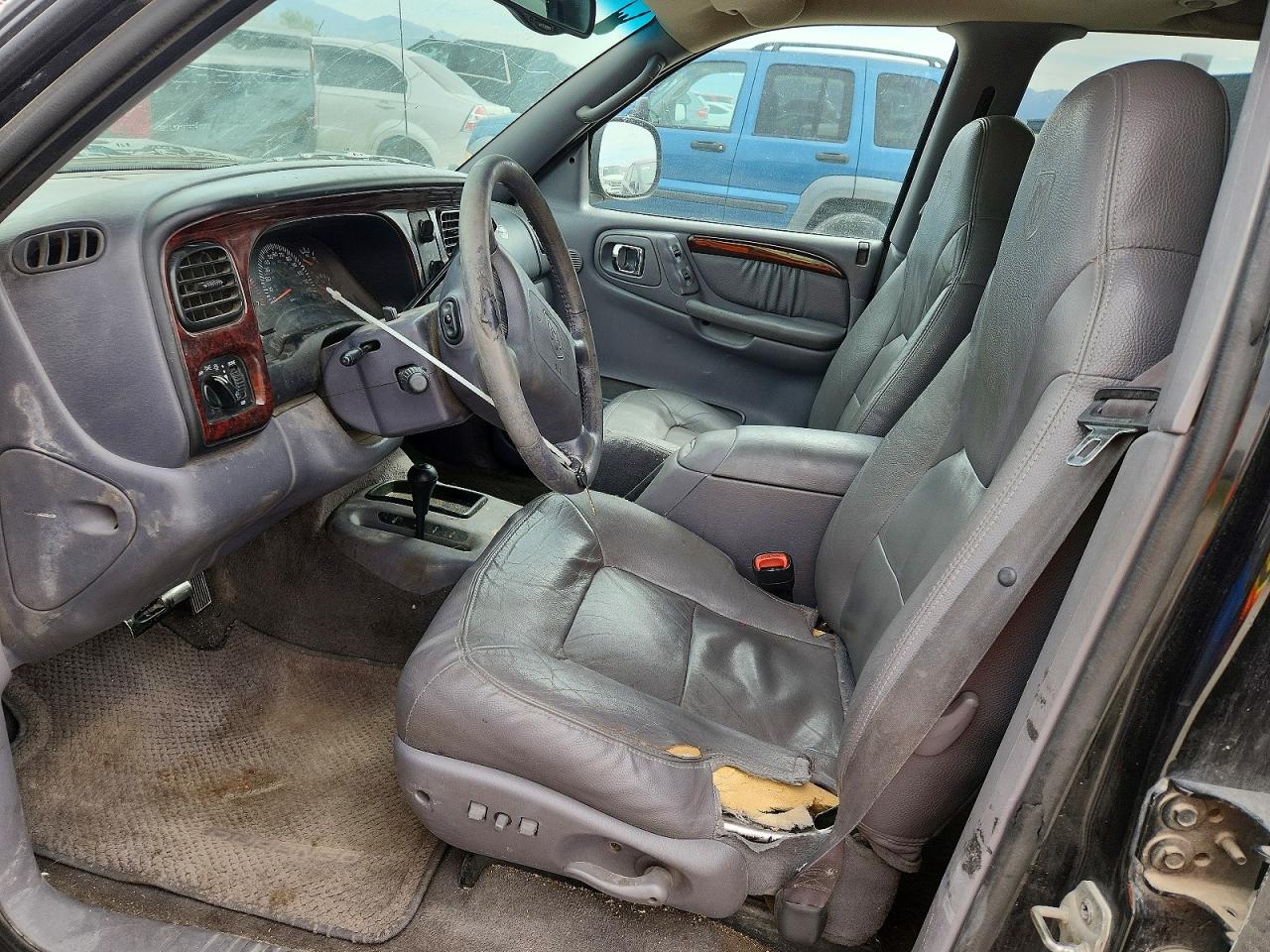 2000 Dodge Durango Black vin: 1B4HS28N2YF209089