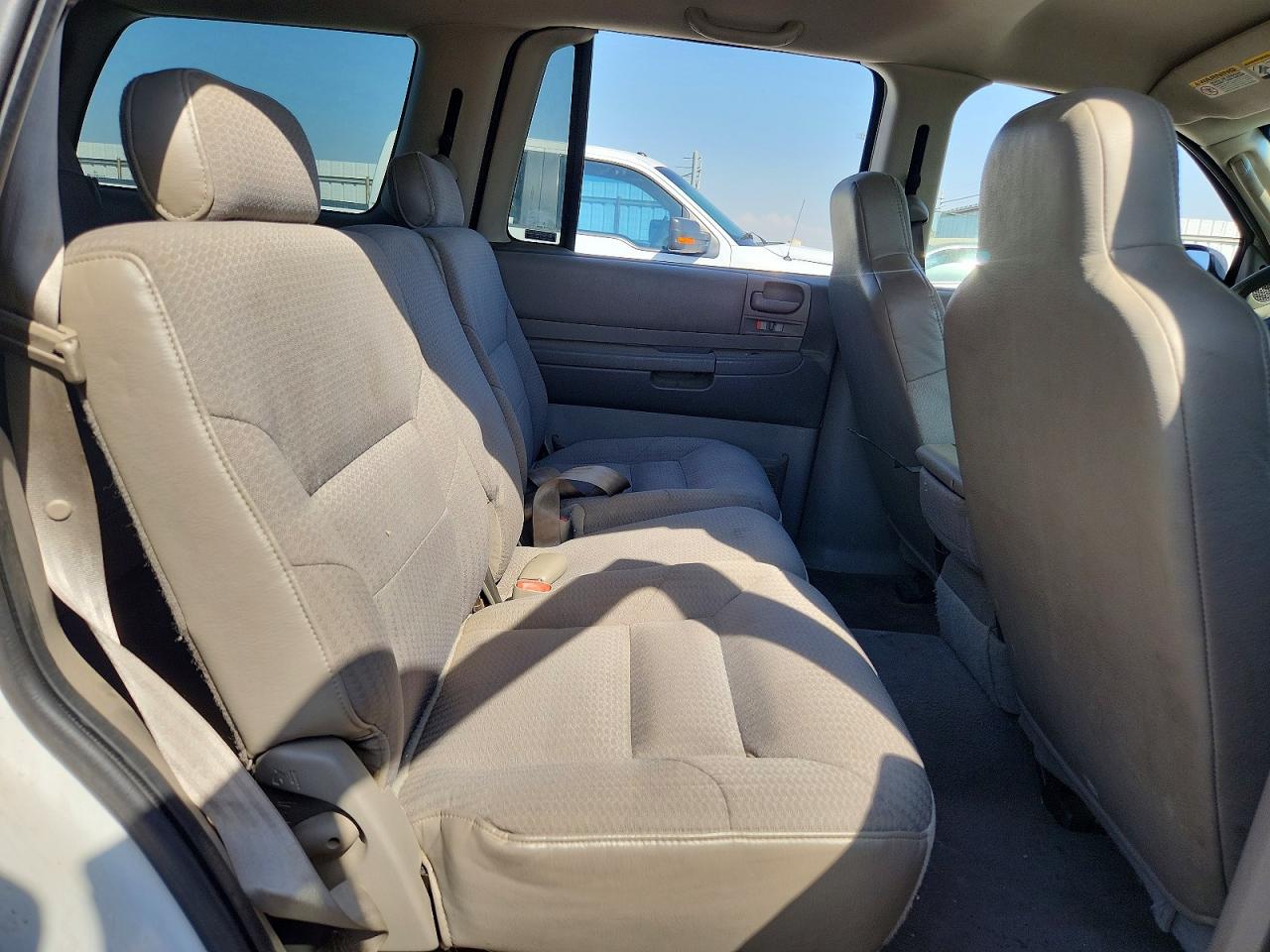 2001 Dodge Durango Белый vin: 1B4HS28N51F577353