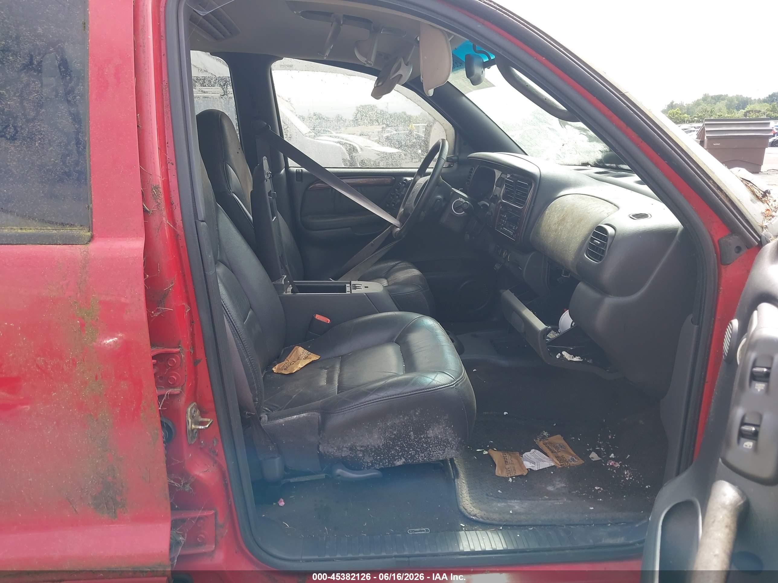 2000 Dodge Durango   Red vin: 1B4HS28N5YF267682