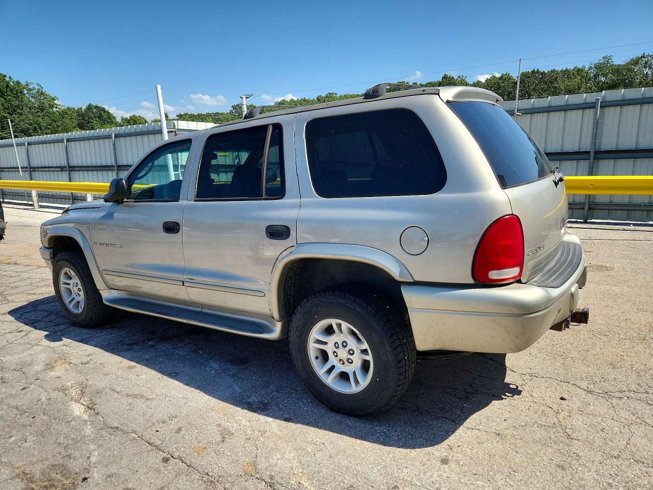2001 Dodge Durango Gold vin: 1B4HS28N81F577329