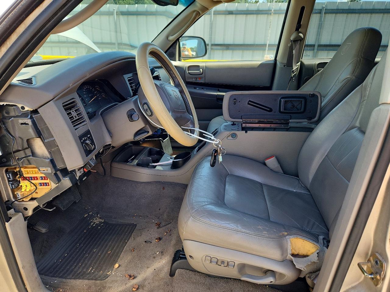 2001 Dodge Durango Gold vin: 1B4HS28N81F577329