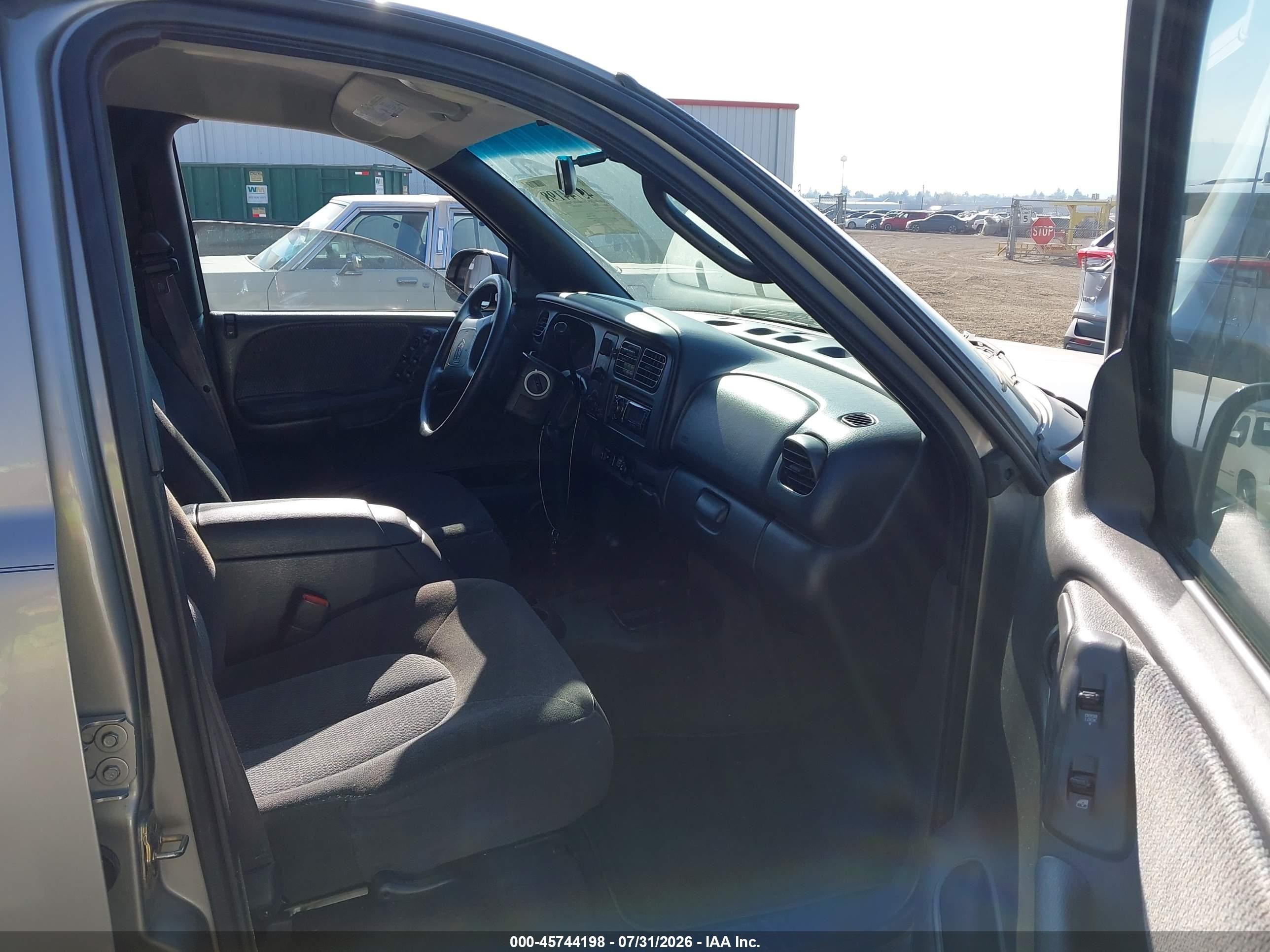 2000 Dodge Durango   Gold vin: 1B4HS28N8YF236149