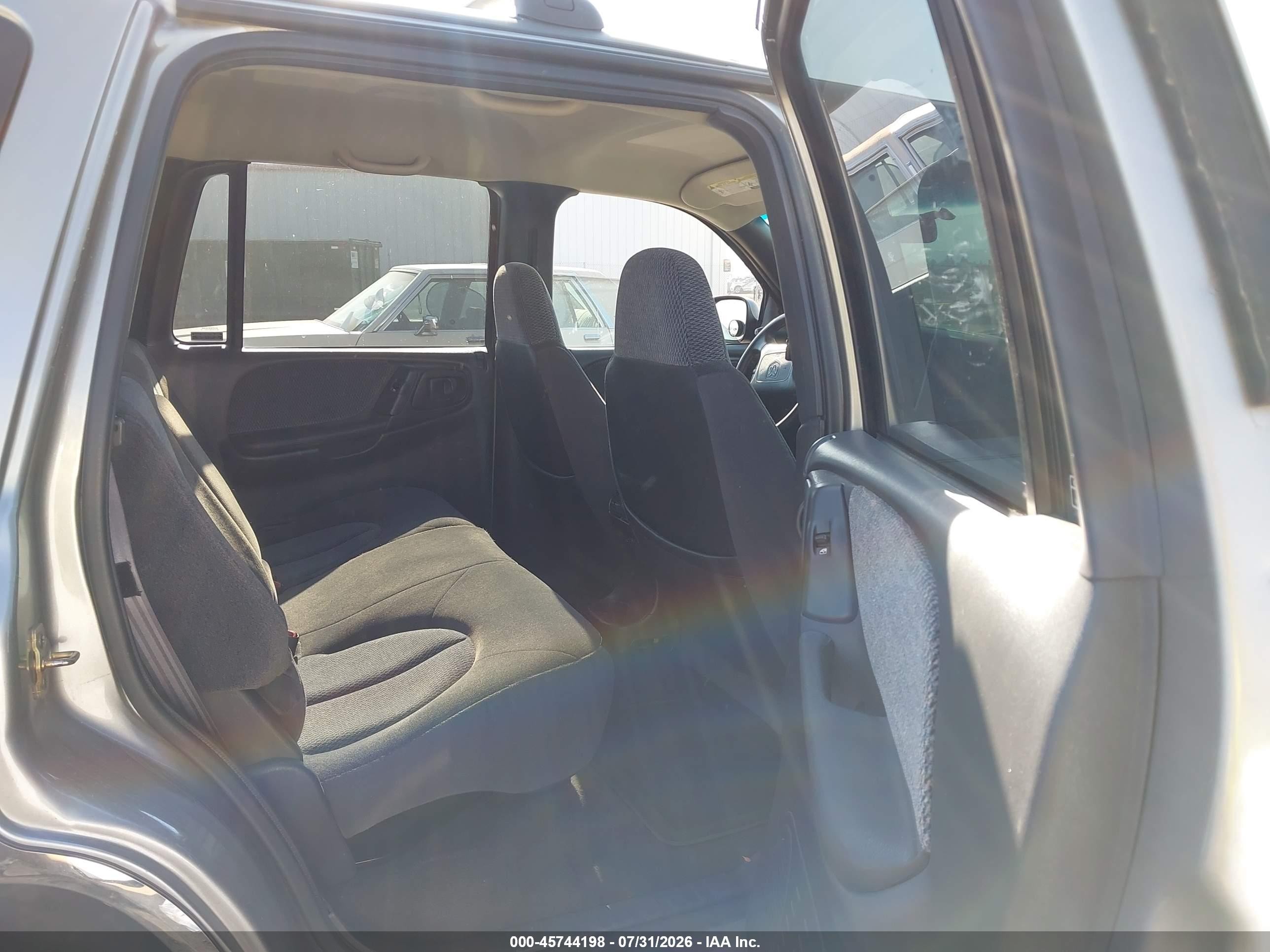 2000 Dodge Durango   Gold vin: 1B4HS28N8YF236149