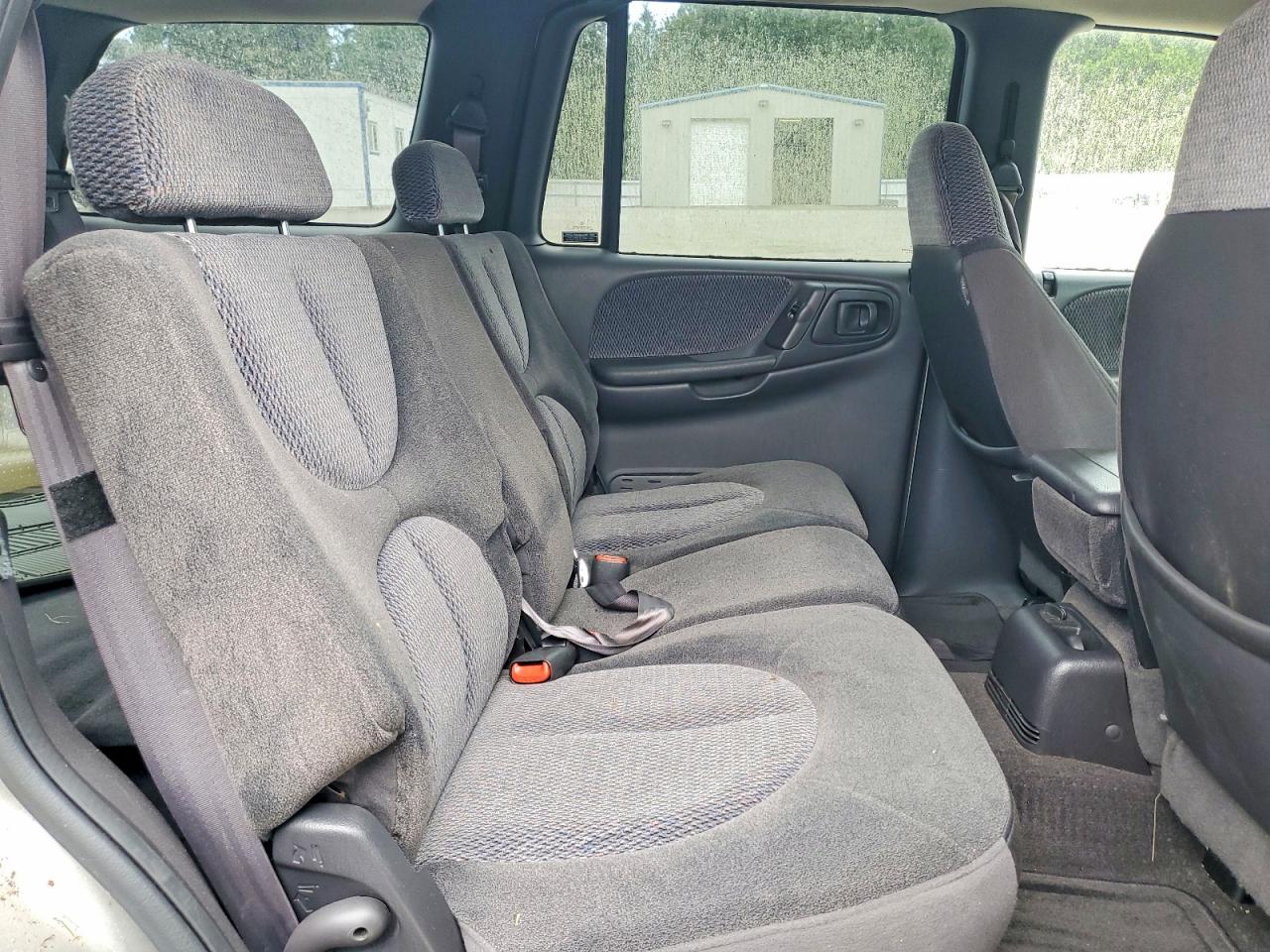 2000 Dodge Durango Silver vin: 1B4HS28NXYF211513