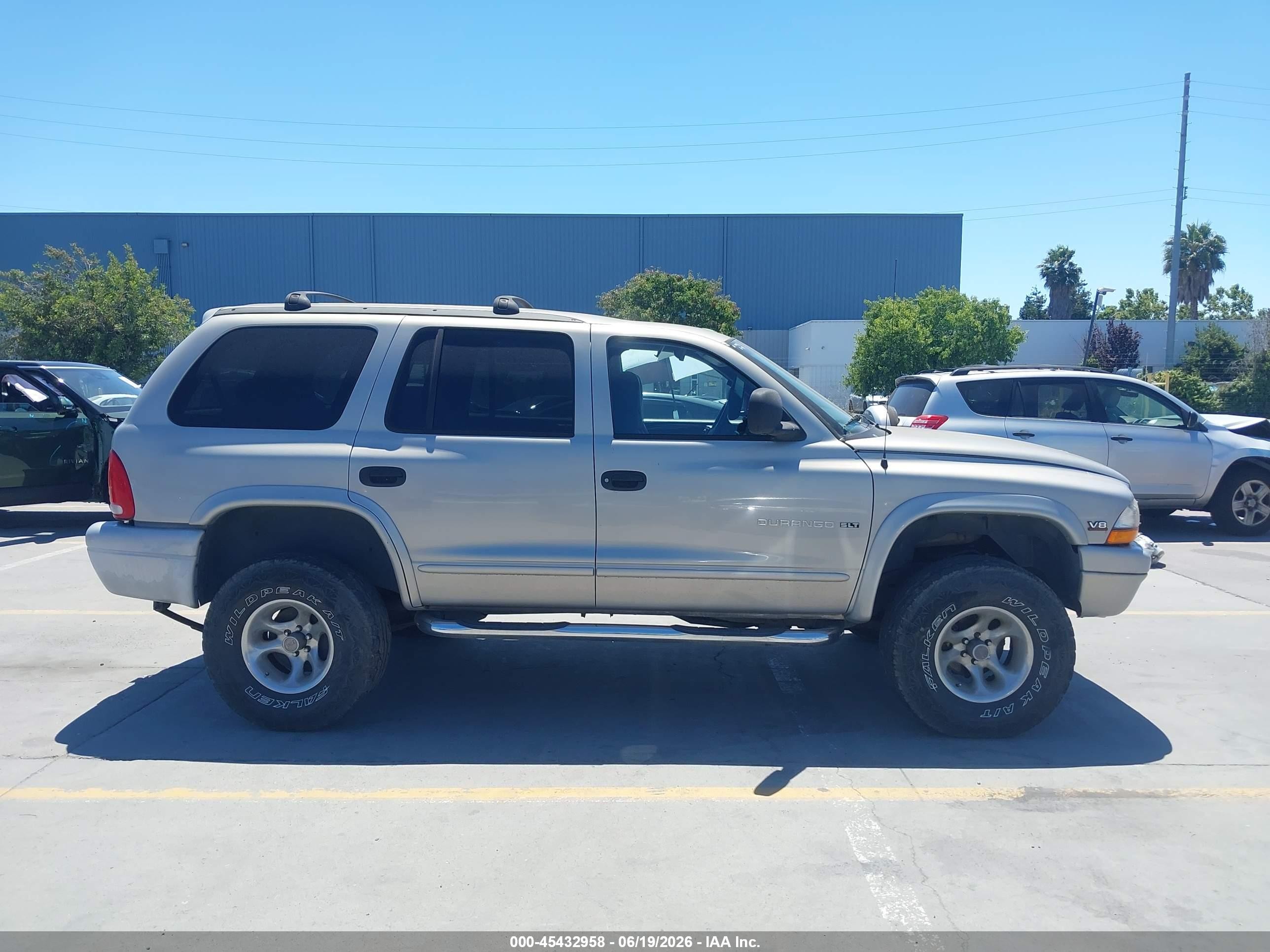 2000 Dodge Durango   Gray vin: 1B4HS28NXYF265037