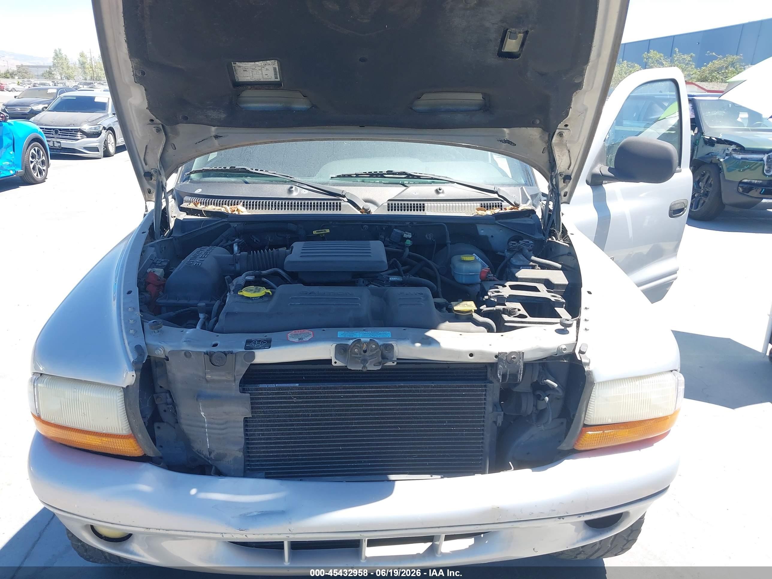 2000 Dodge Durango   Gray vin: 1B4HS28NXYF265037