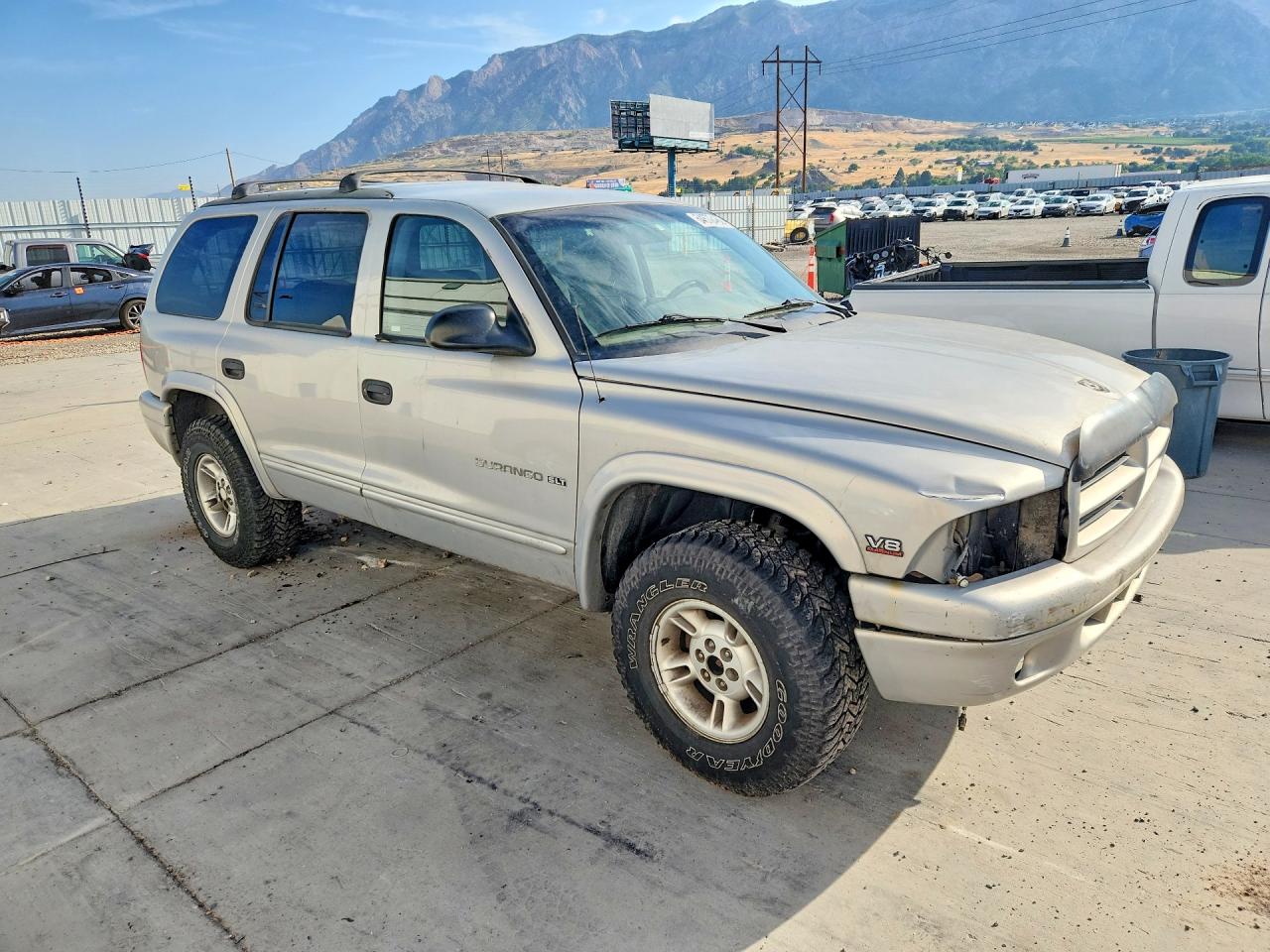 1998 Dodge Durango Silver vin: 1B4HS28Y6WF132153