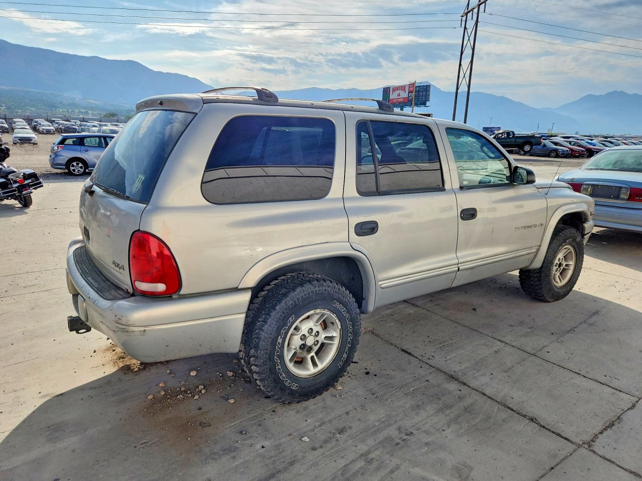 1998 Dodge Durango Silver vin: 1B4HS28Y6WF132153