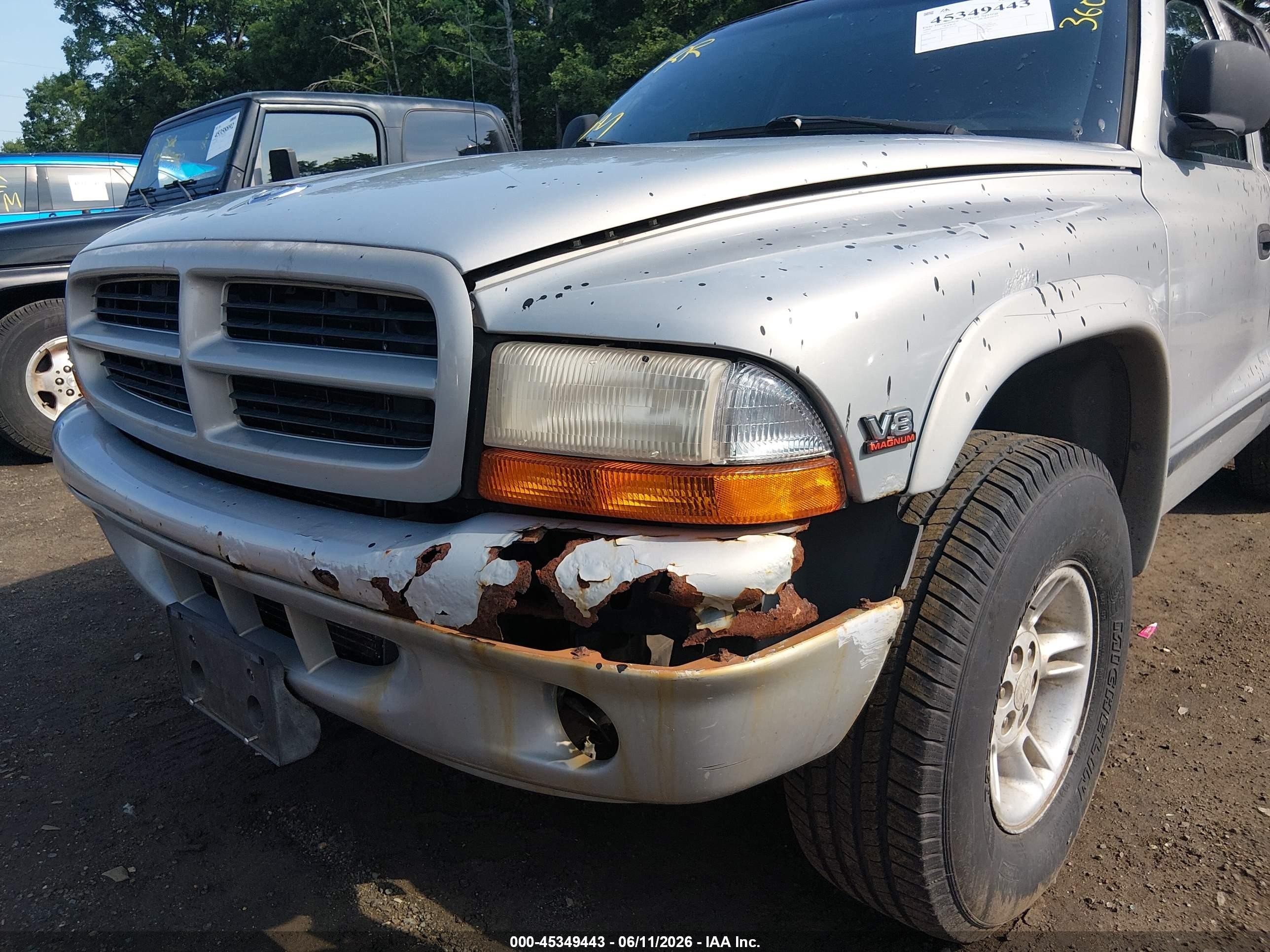1999 Dodge Durango   Silver vin: 1B4HS28Y8XF519241