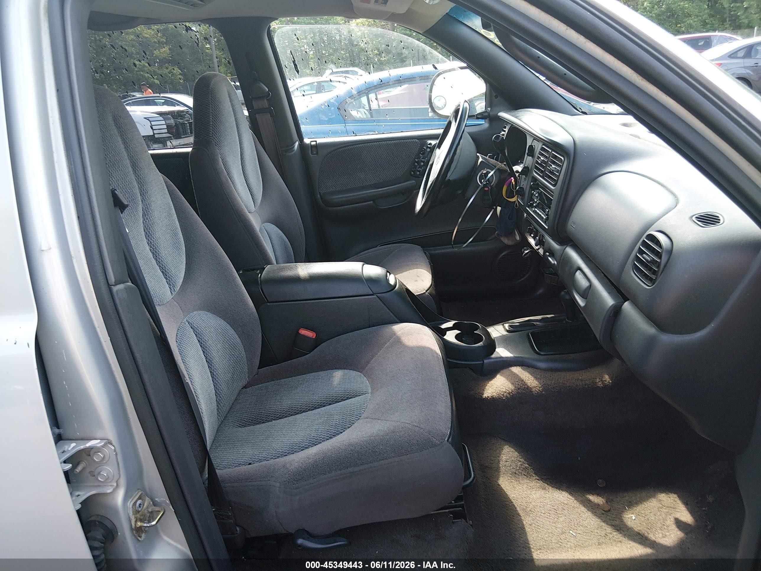 1999 Dodge Durango   Silver vin: 1B4HS28Y8XF519241