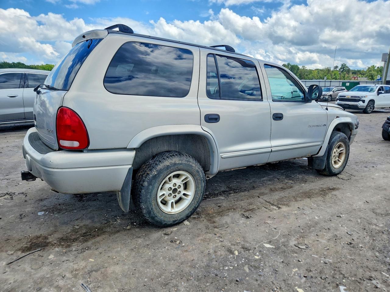 1998 Dodge Durango Silver vin: 1B4HS28Z0WF137034