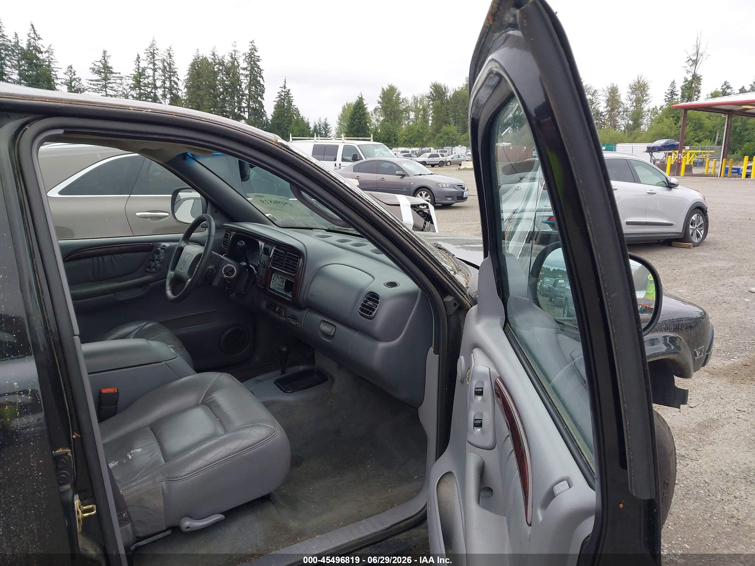 2000 Dodge Durango   Черный vin: 1B4HS28Z3YF134518