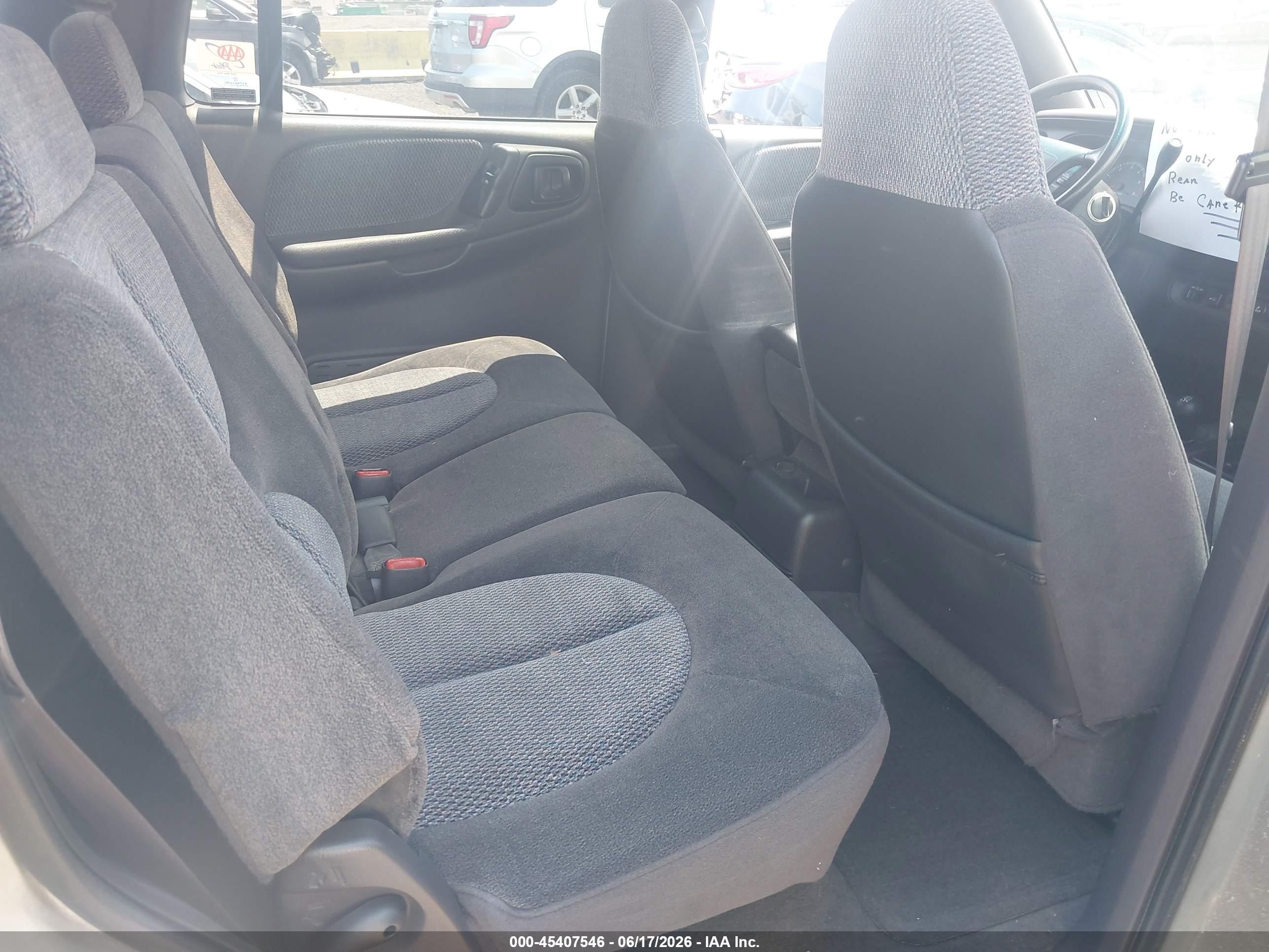 1999 Dodge Durango   Silver vin: 1B4HS28Z4XF653060