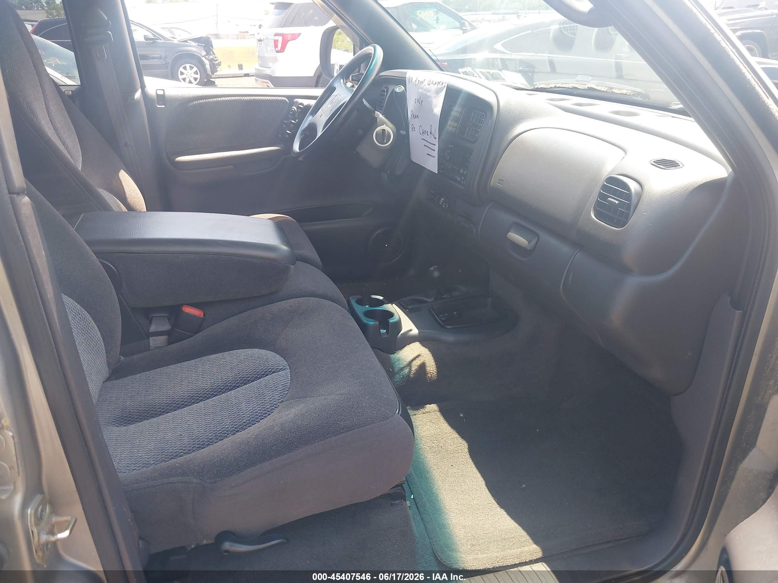 1999 Dodge Durango   Silver vin: 1B4HS28Z4XF653060