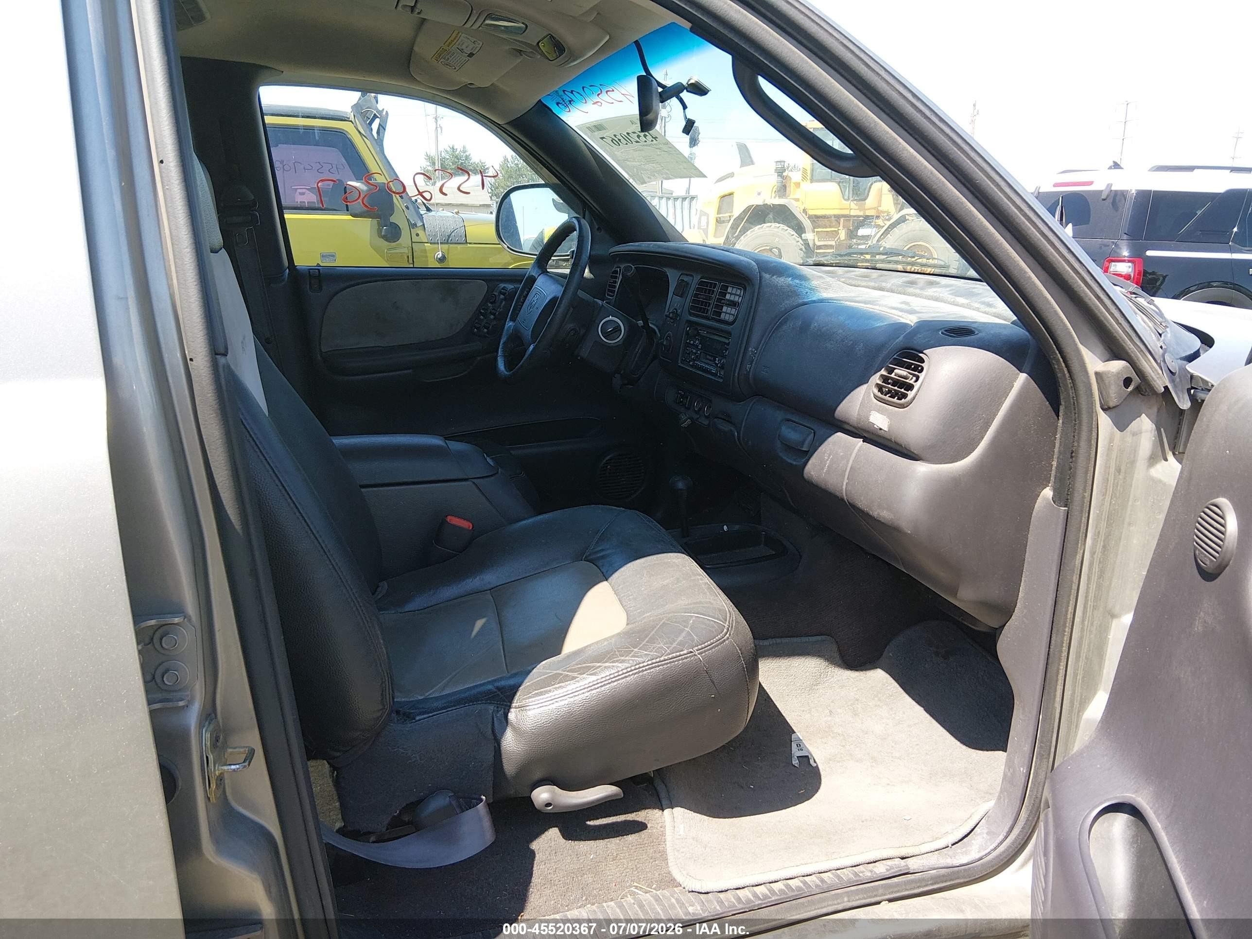 2000 Dodge Durango   Gray vin: 1B4HS28Z4YF240265