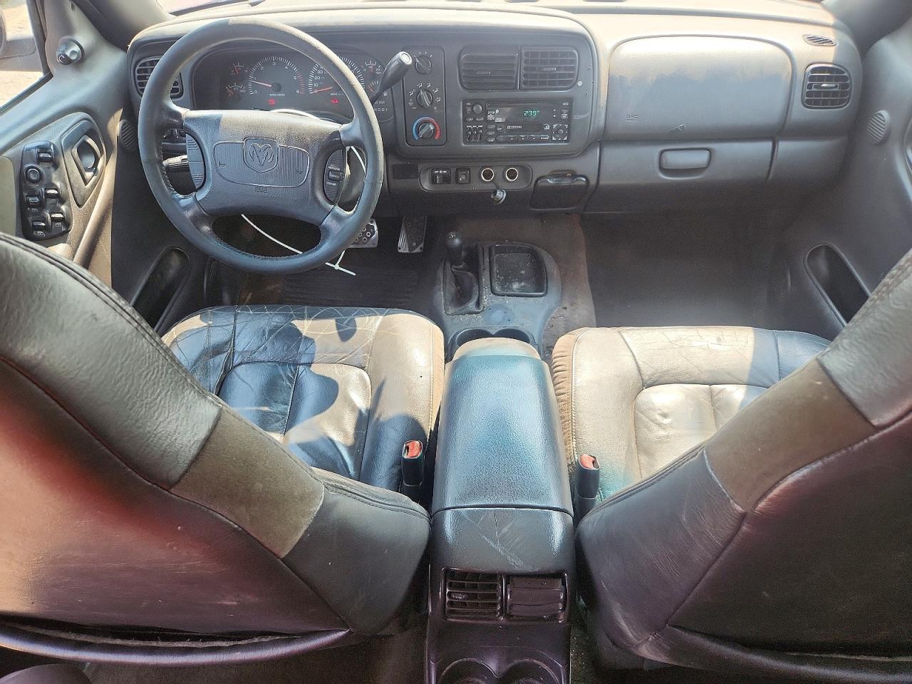 1999 Dodge Durango Burgundy vin: 1B4HS28Z9XF613296