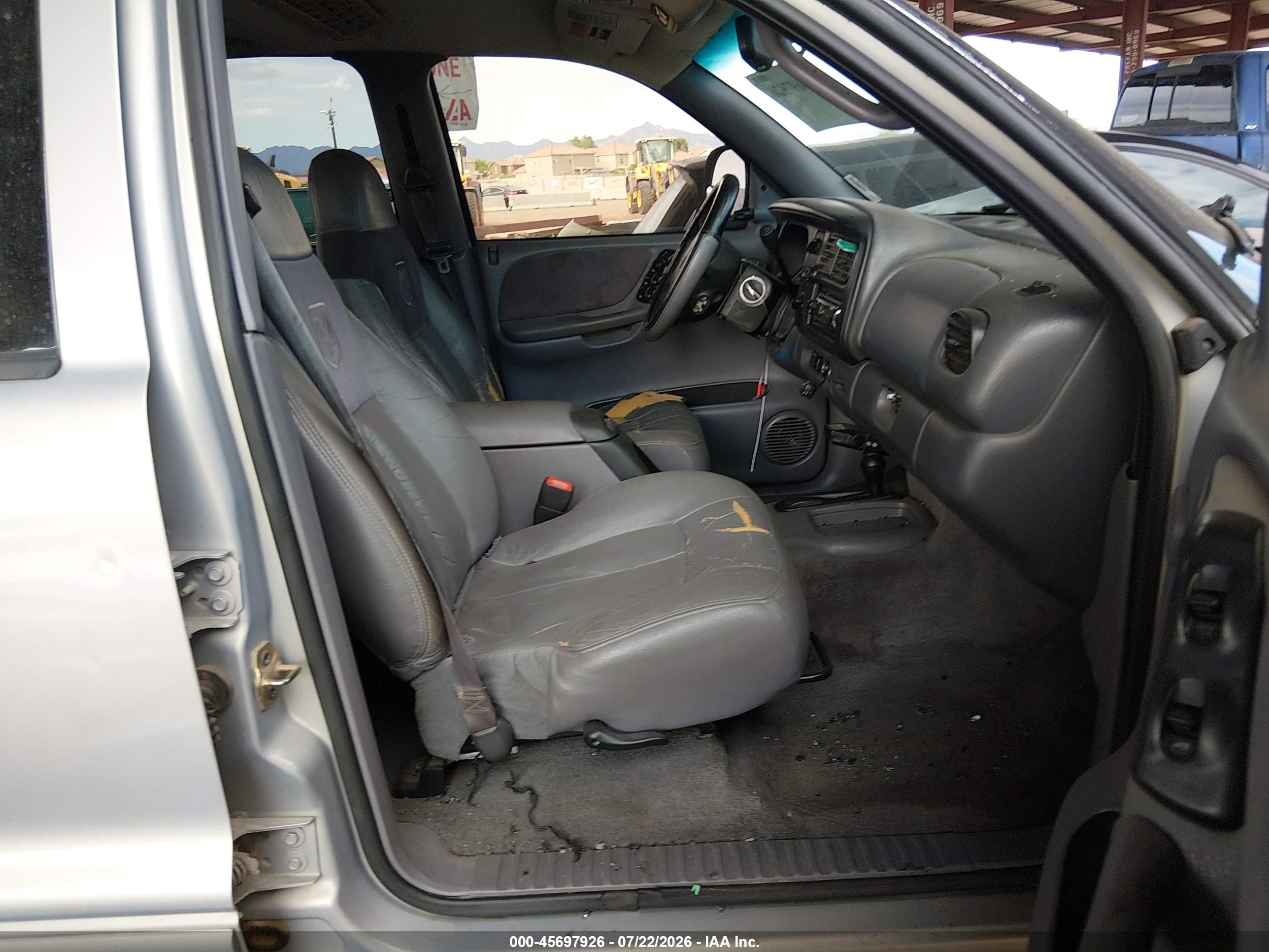 1999 Dodge Durango   Silver vin: 1B4HS28ZXXF527463