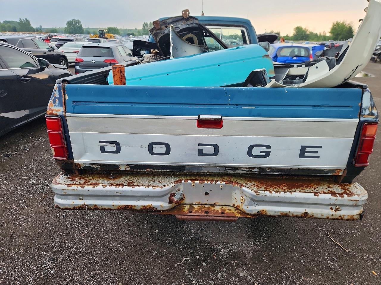 1986 Dodge D-series D100 Синий vin: 1B7FD04HXGS064088