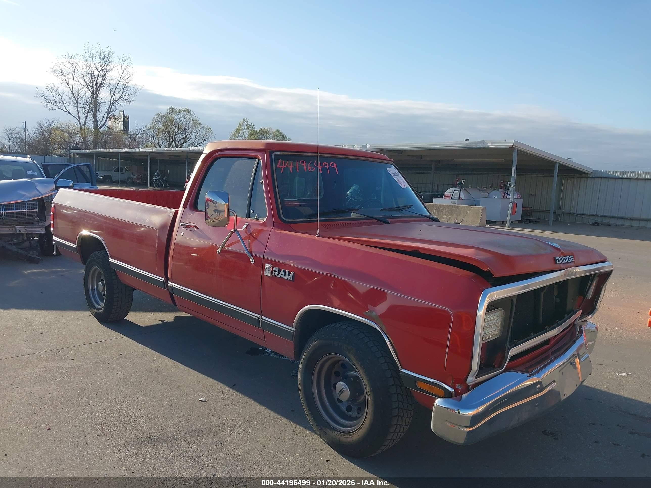 1987 Dodge D-series D100 Красный vin: 1B7FD04T3HS518834