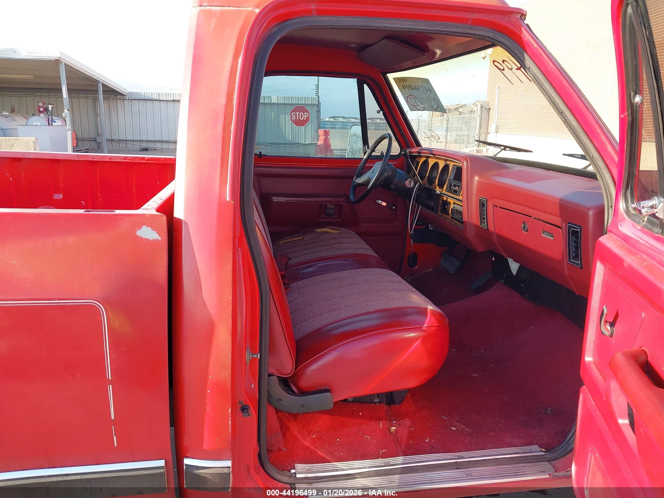 1987 Dodge D-series D100 Red vin: 1B7FD04T3HS518834