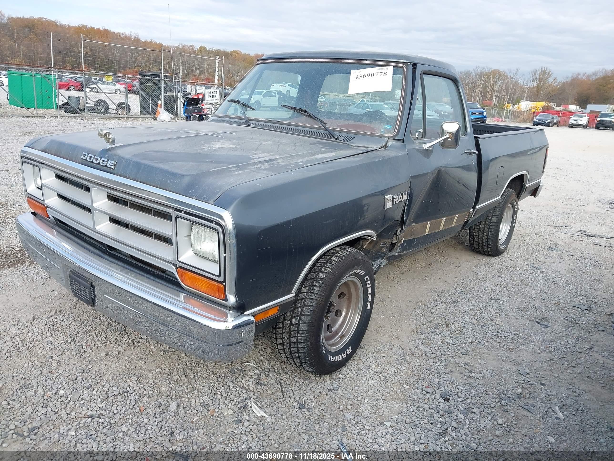 1987 Dodge D-series D100 Gray vin: 1B7FD04T4HS490638
