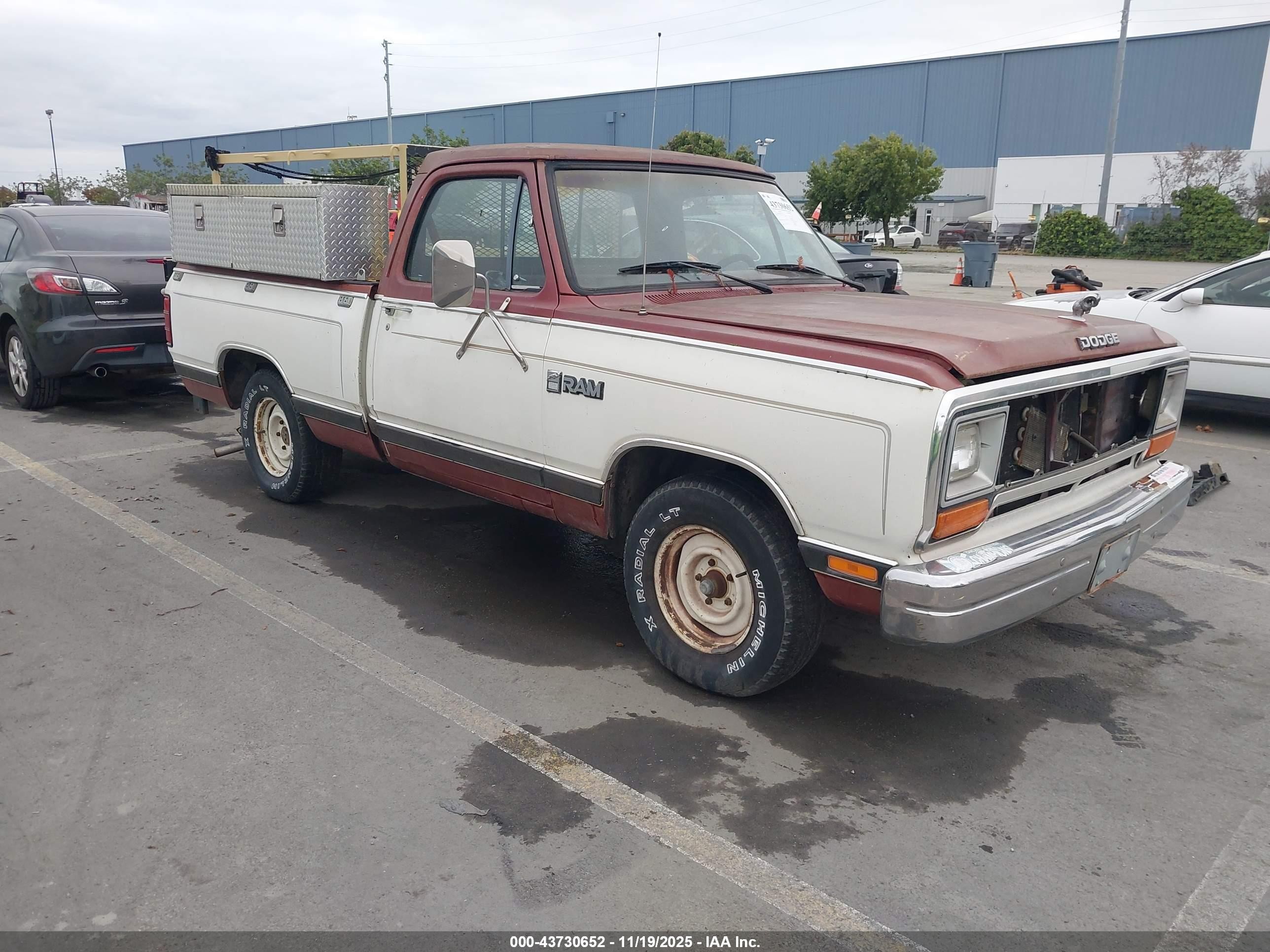 1986 Dodge D-series D100 Burgundy vin: 1B7FD04W6GS087141