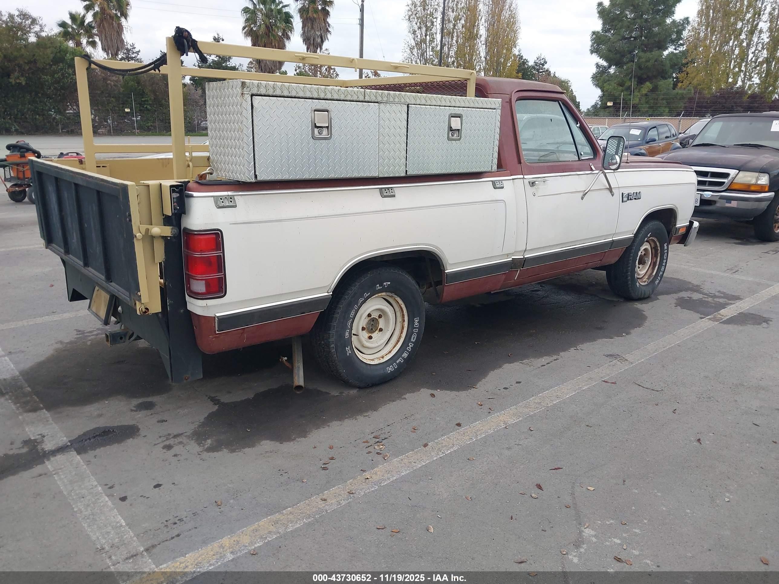 1986 Dodge D-series D100 Burgundy vin: 1B7FD04W6GS087141