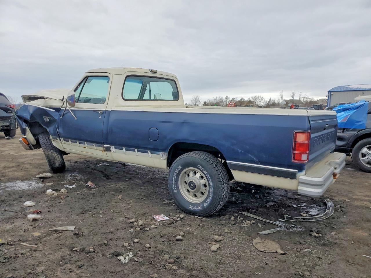 1987 Dodge D-series D150 Two Tone vin: 1B7FD14H0HS306278