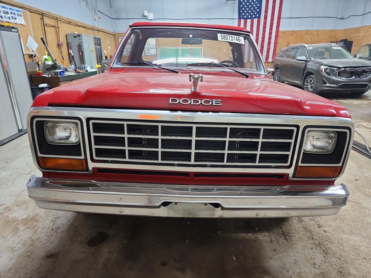 1985 Dodge D-series D100 Red vin: 1B7FD14H2FS625050