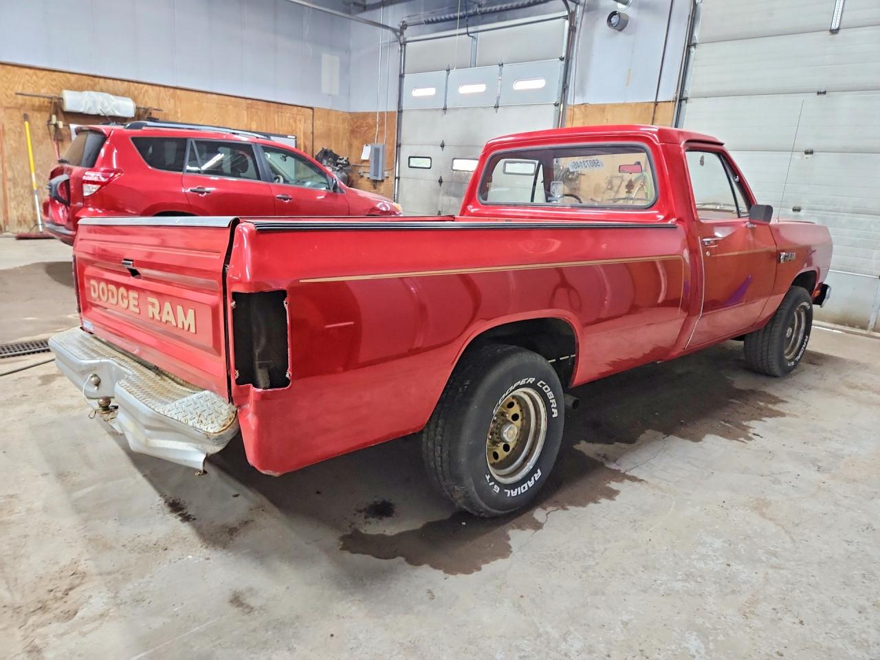 1985 Dodge D-series D100 Red vin: 1B7FD14H2FS625050