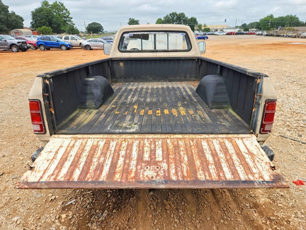 1984 Dodge D-series D150 Cream vin: 1B7FD14H4ES363210
