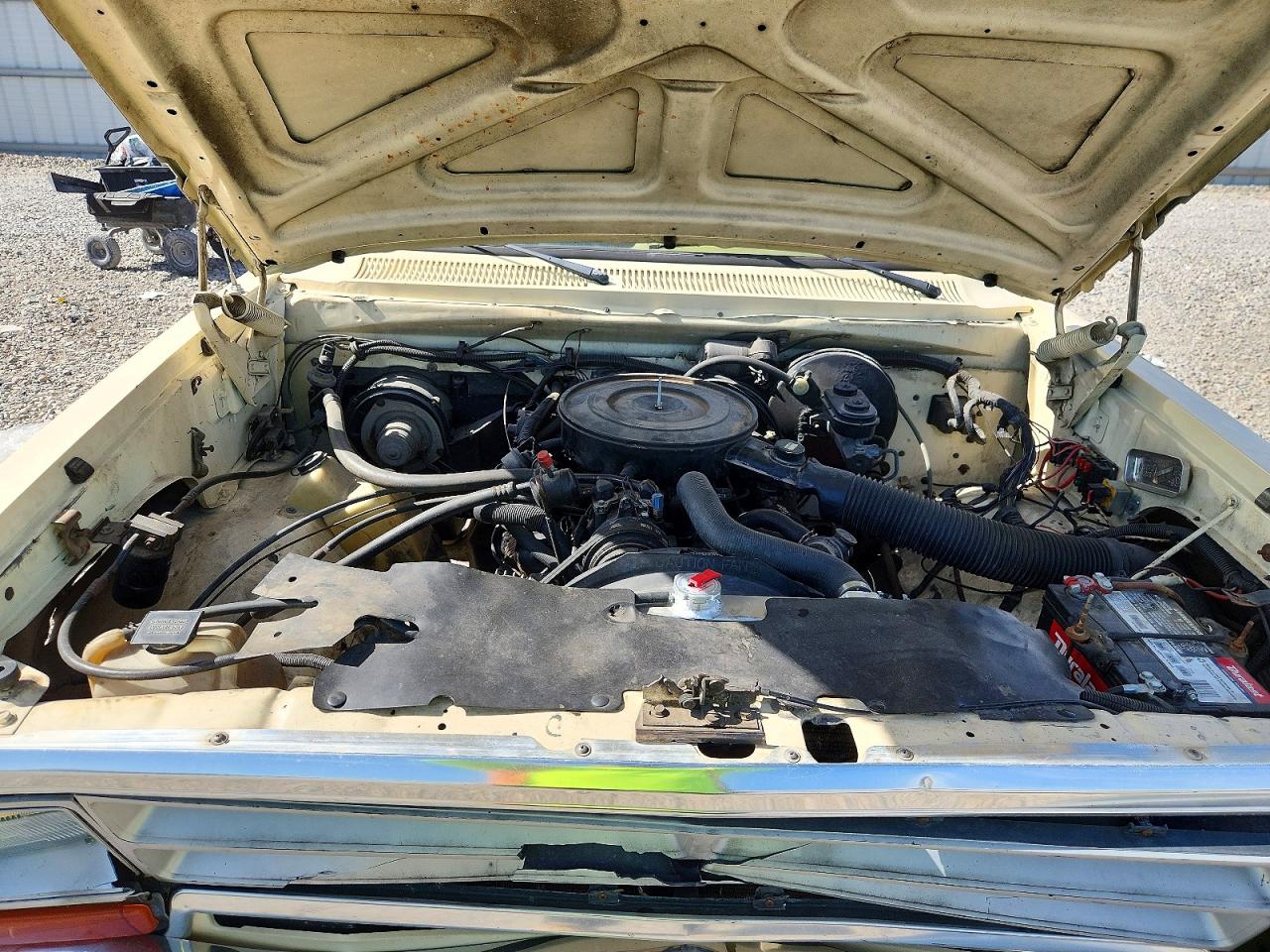 1987 Dodge D-series D150 Кремовый vin: 1B7FD14T1HS457392