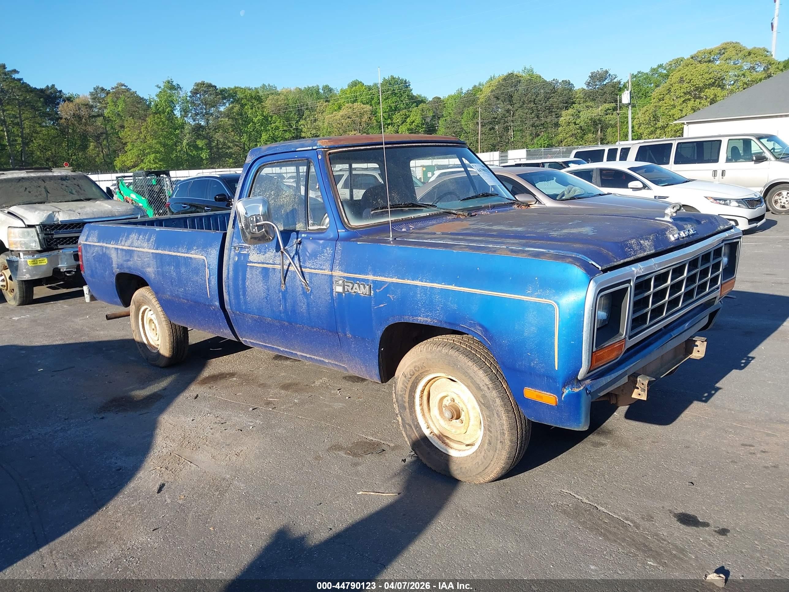 1984 Dodge D-series D150 Синий vin: 1B7FD14T5ES304574